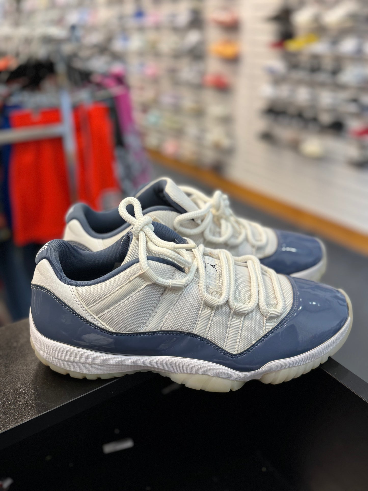 *USED* Jordan 11 Retro Diffused Blue