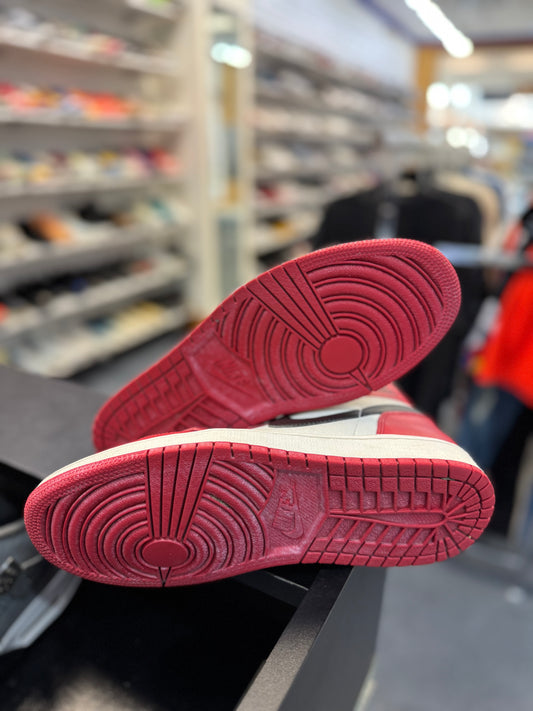 *USED* Jordan 1 Retro High OG Chicago Lost and Found