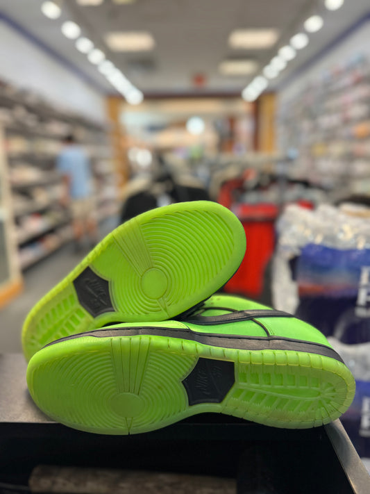 *USED* Nike SB Dunk Low The Powerpuff Girls Buttercup