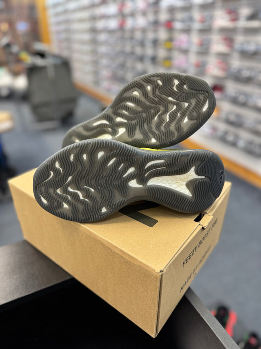 *USED* adidas Yeezy Boost 380 Hylte