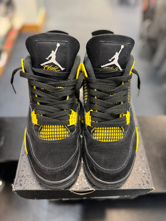 *USED* Jordan 4 Retro Thunder (2023)