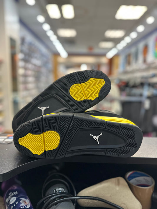 *USED* Jordan 4 Retro Yellow Thunder (2023)