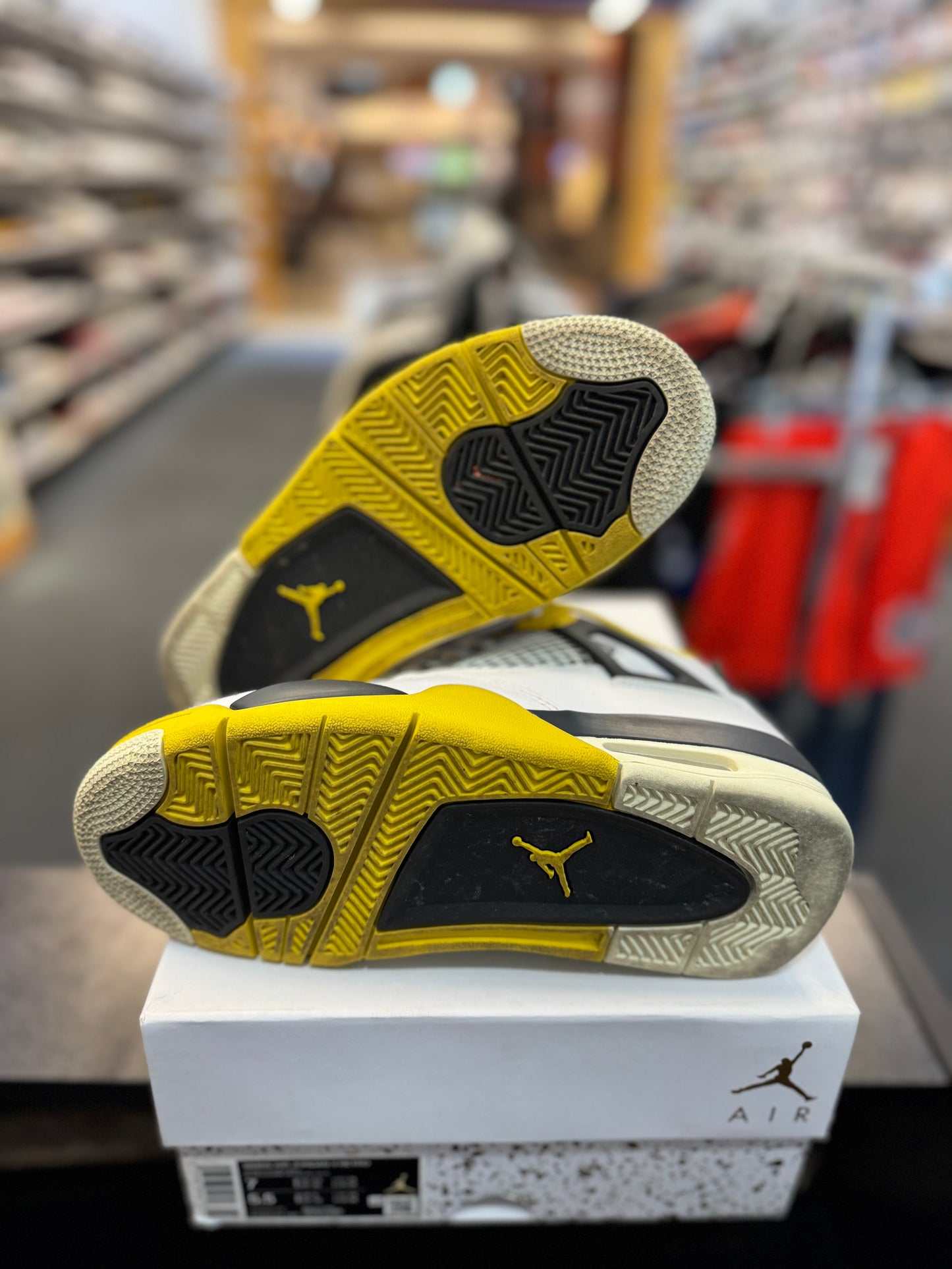 *USED* Jordan 4 Retro Vivid Sulfur