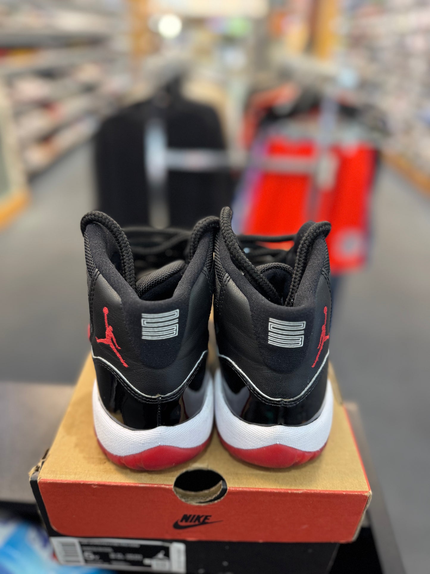*USED* Jordan 11 Retro Playoffs Bred (2019) (GS)