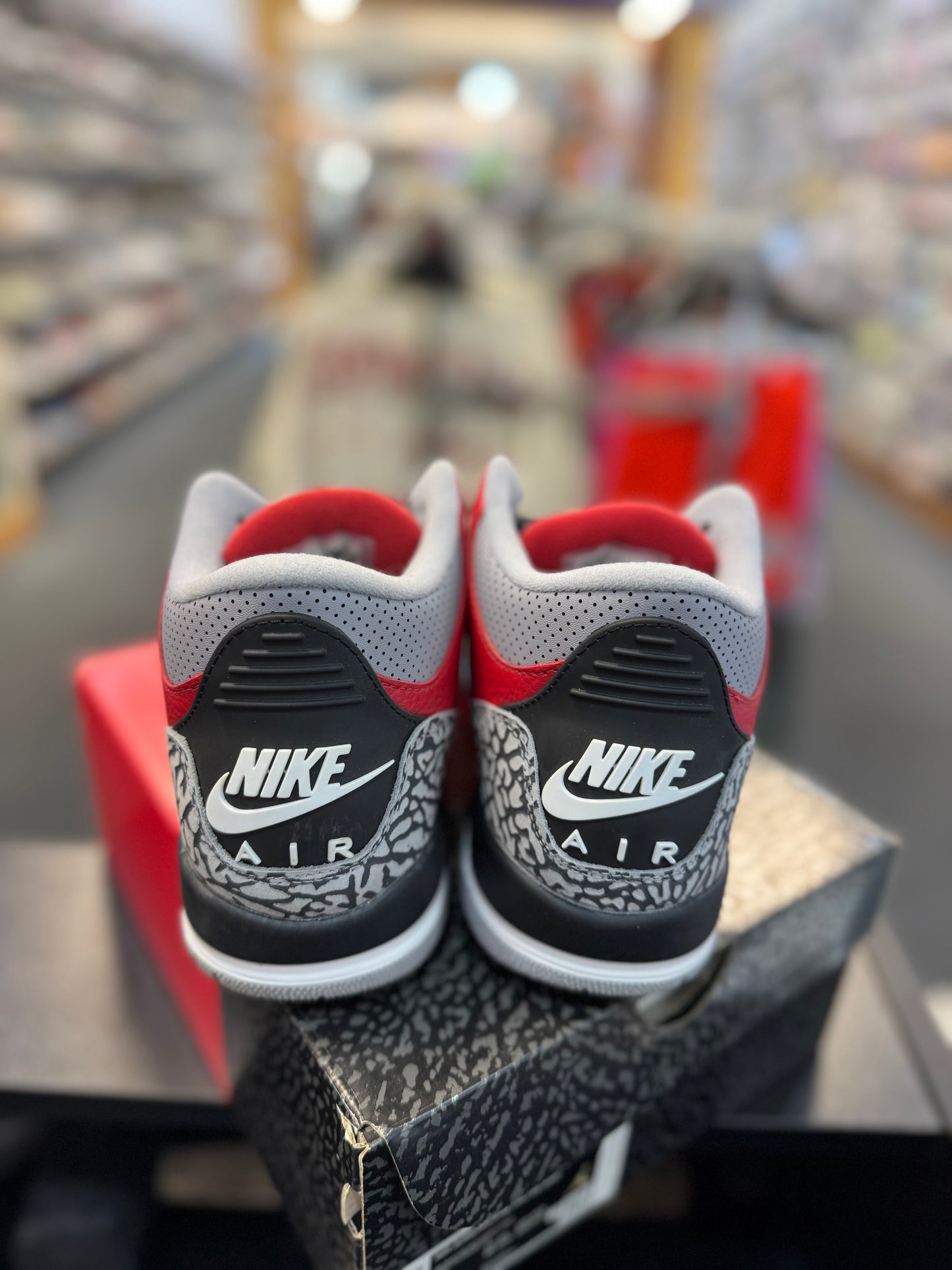 *USED* Jordan 3 Retro SE Fire Red (GS)