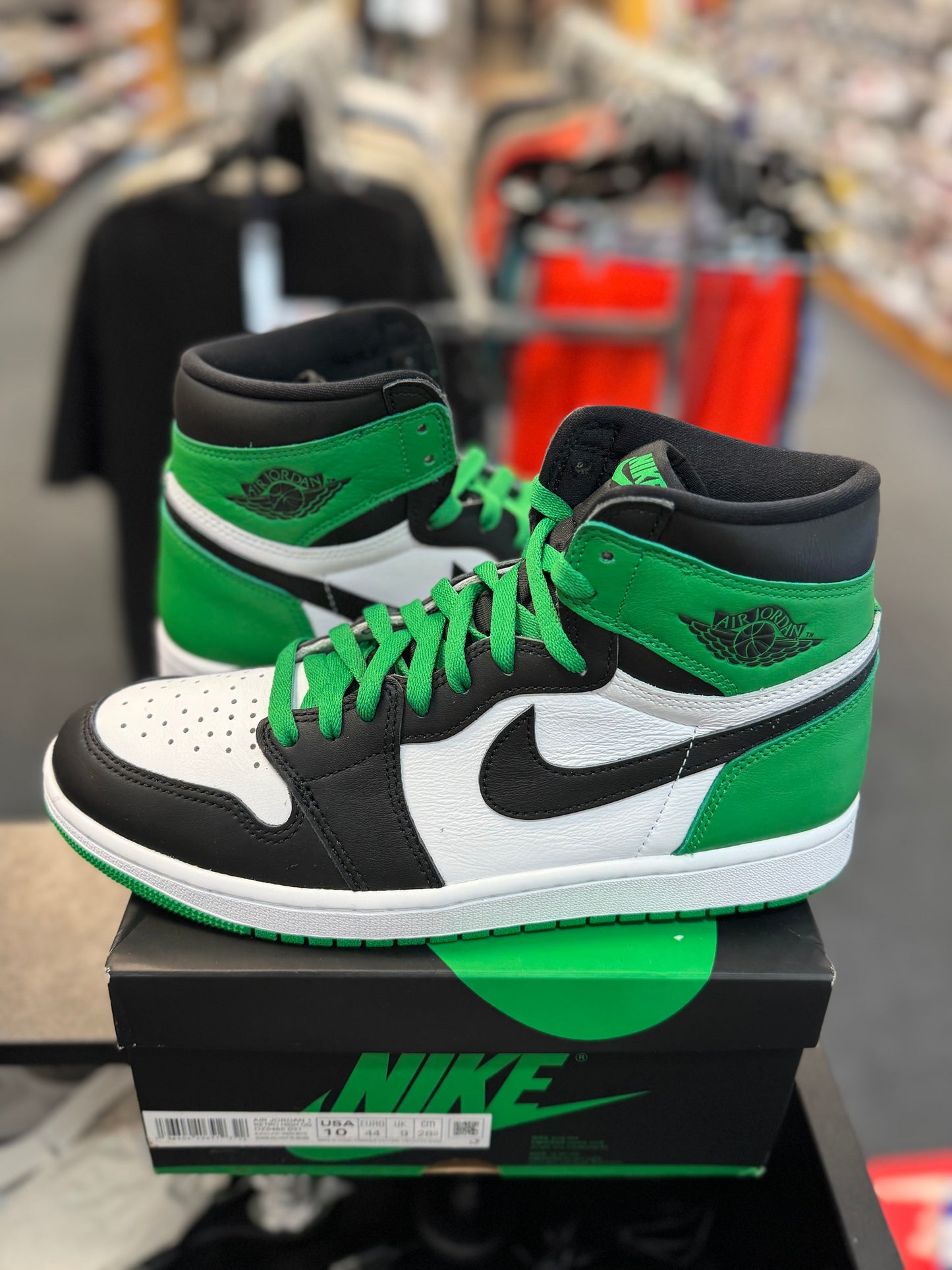 *USED* Jordan 1 Retro High OG Lucky Green