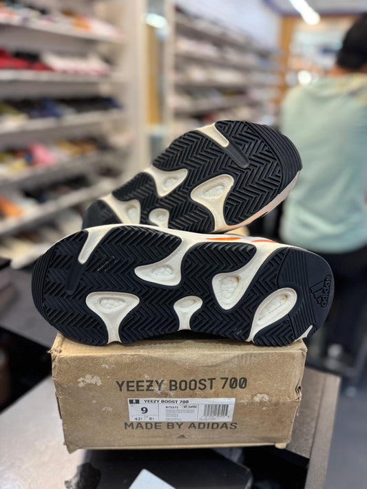 *USED* adidas Yeezy Boost 700 Wave runner