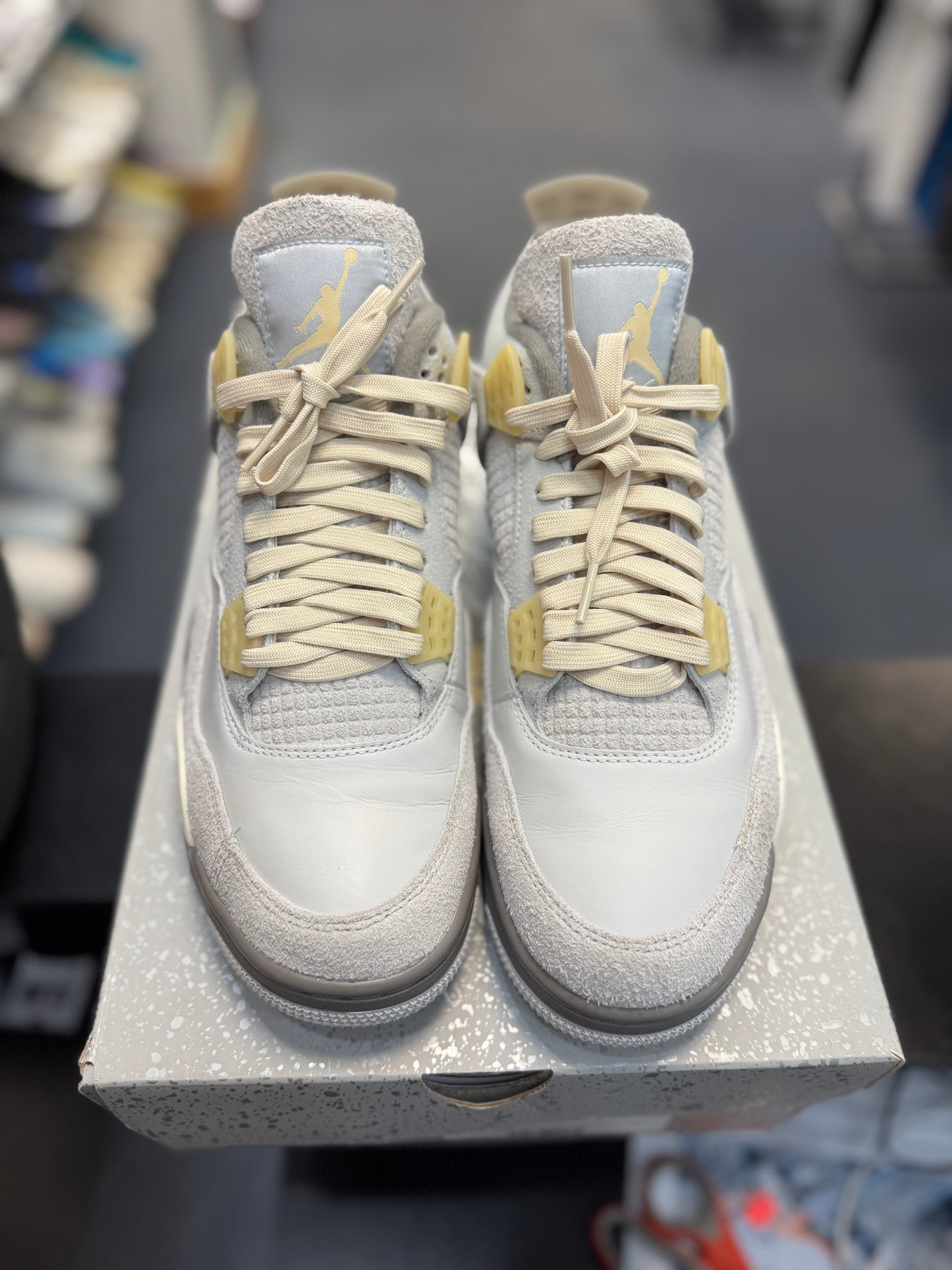*USED* Jordan 4 Retro SE Craft Photon Dust