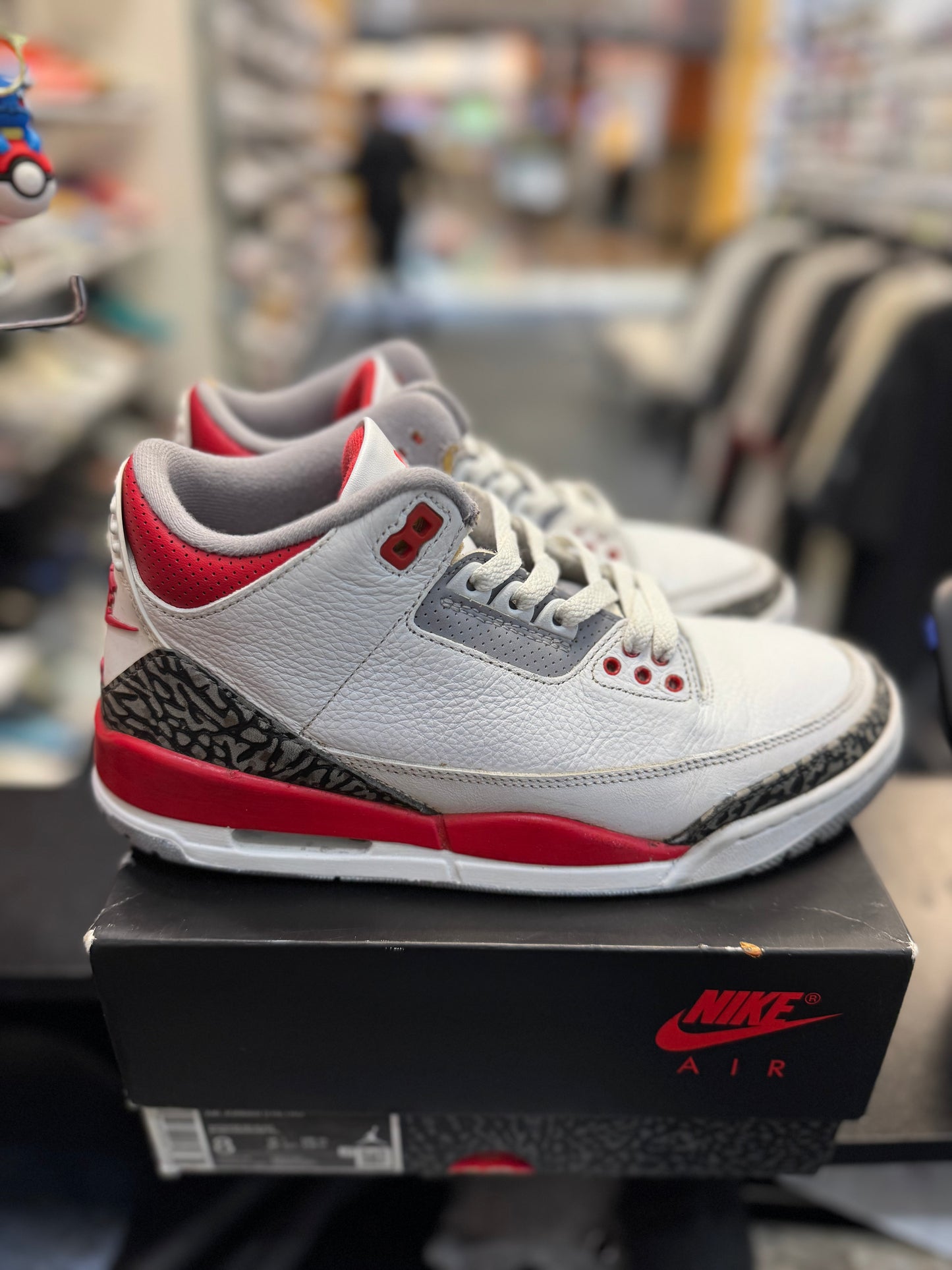 *USED* Jordan 3 Retro Fire Red (2022)