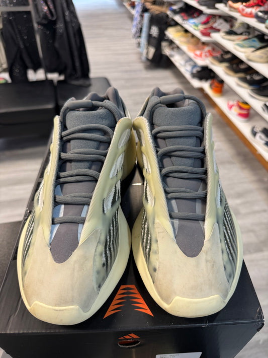 *USED* adidas Yeezy 700 V3 Fade Salt