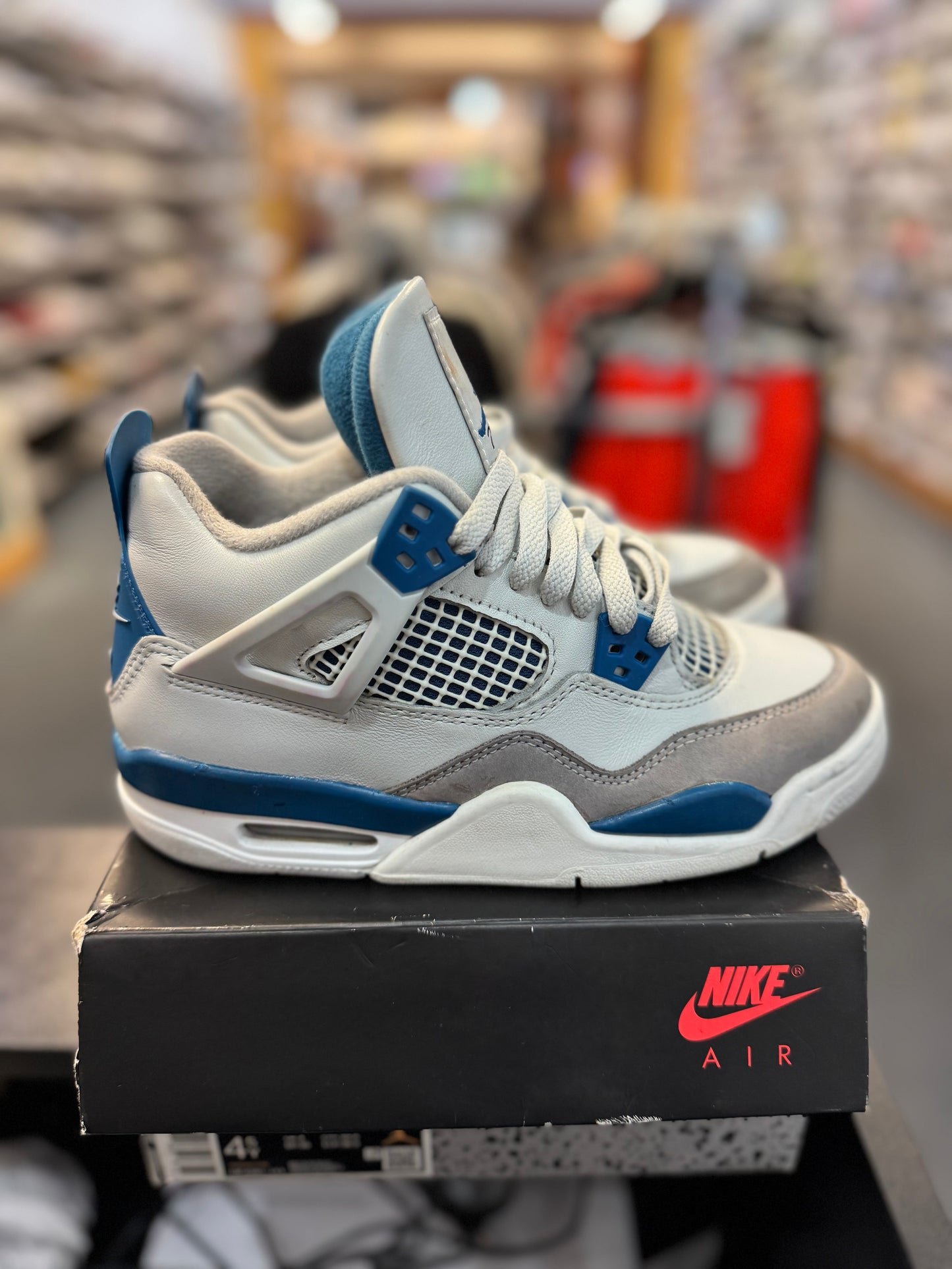 *USED* Jordan 4 Retro Military Blue (2024) (GS) (DEAL)