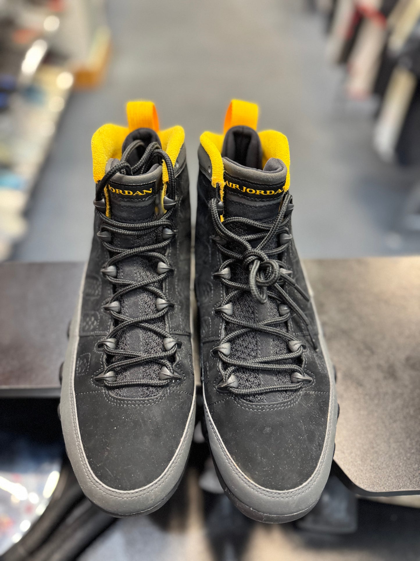 *USED* Jordan 9 Retro Dark Charcoal University Gold