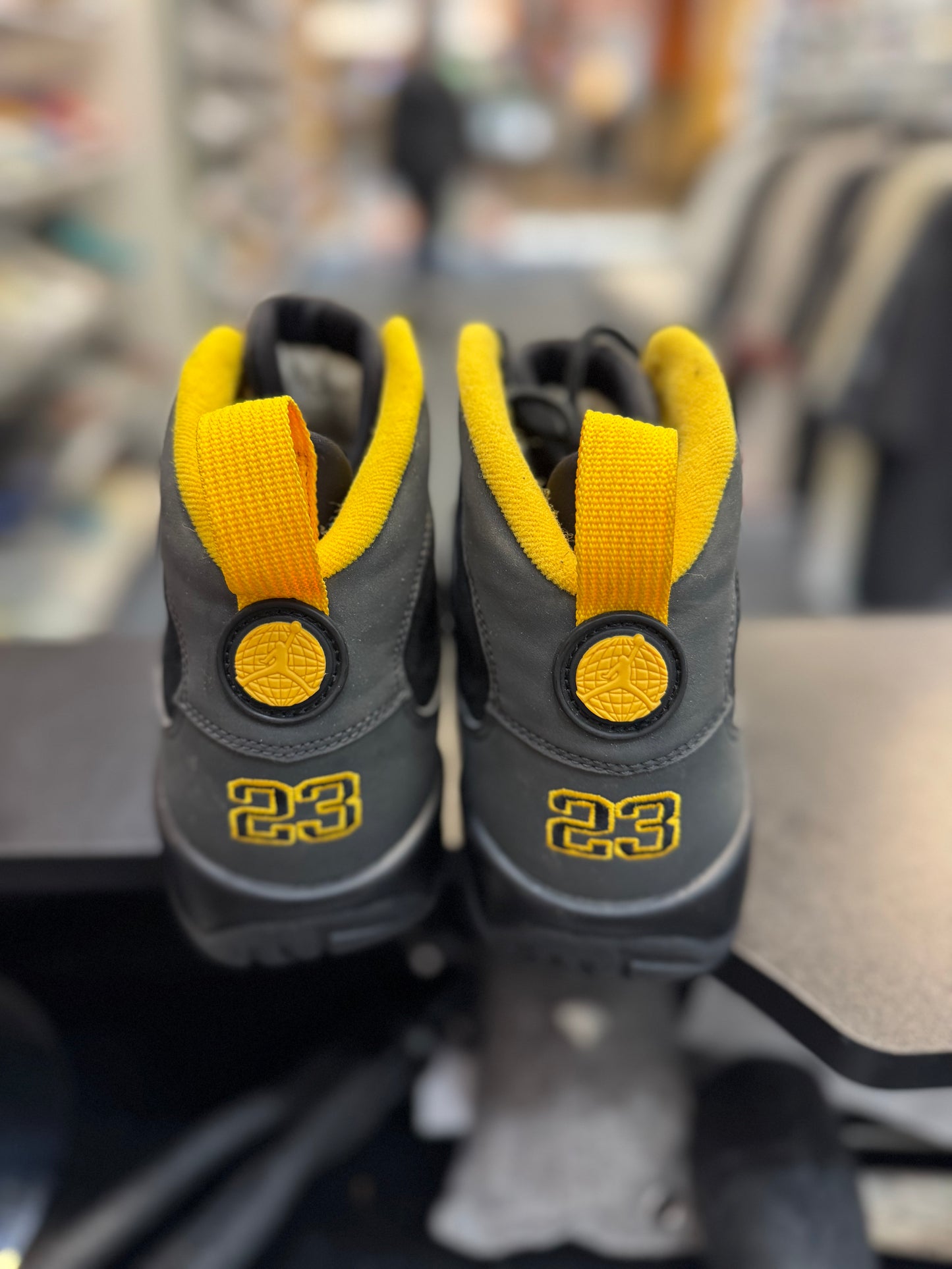 *USED* Jordan 9 Retro Dark Charcoal University Gold