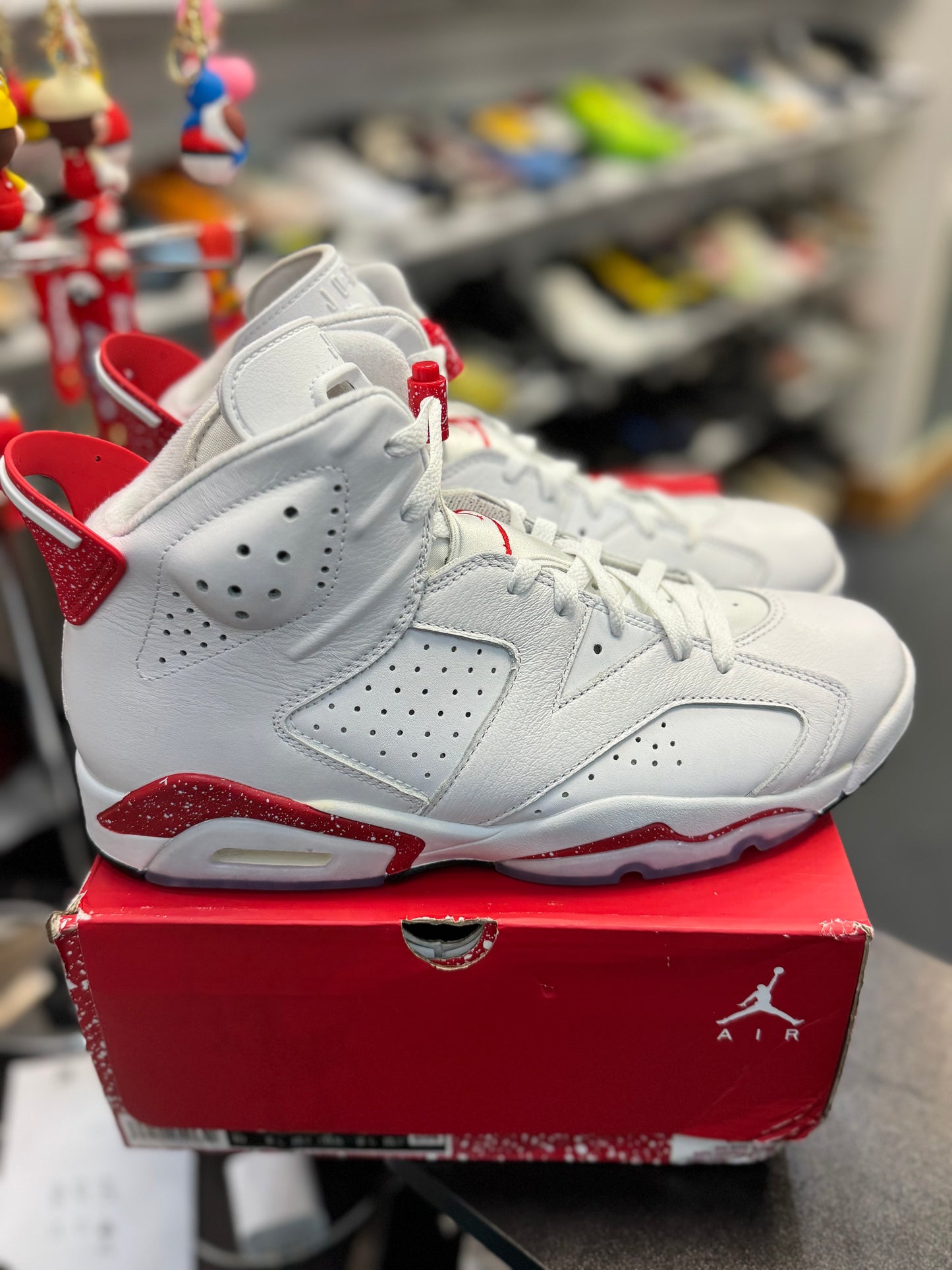 *USED* Jordan 6 Retro Red Oreo