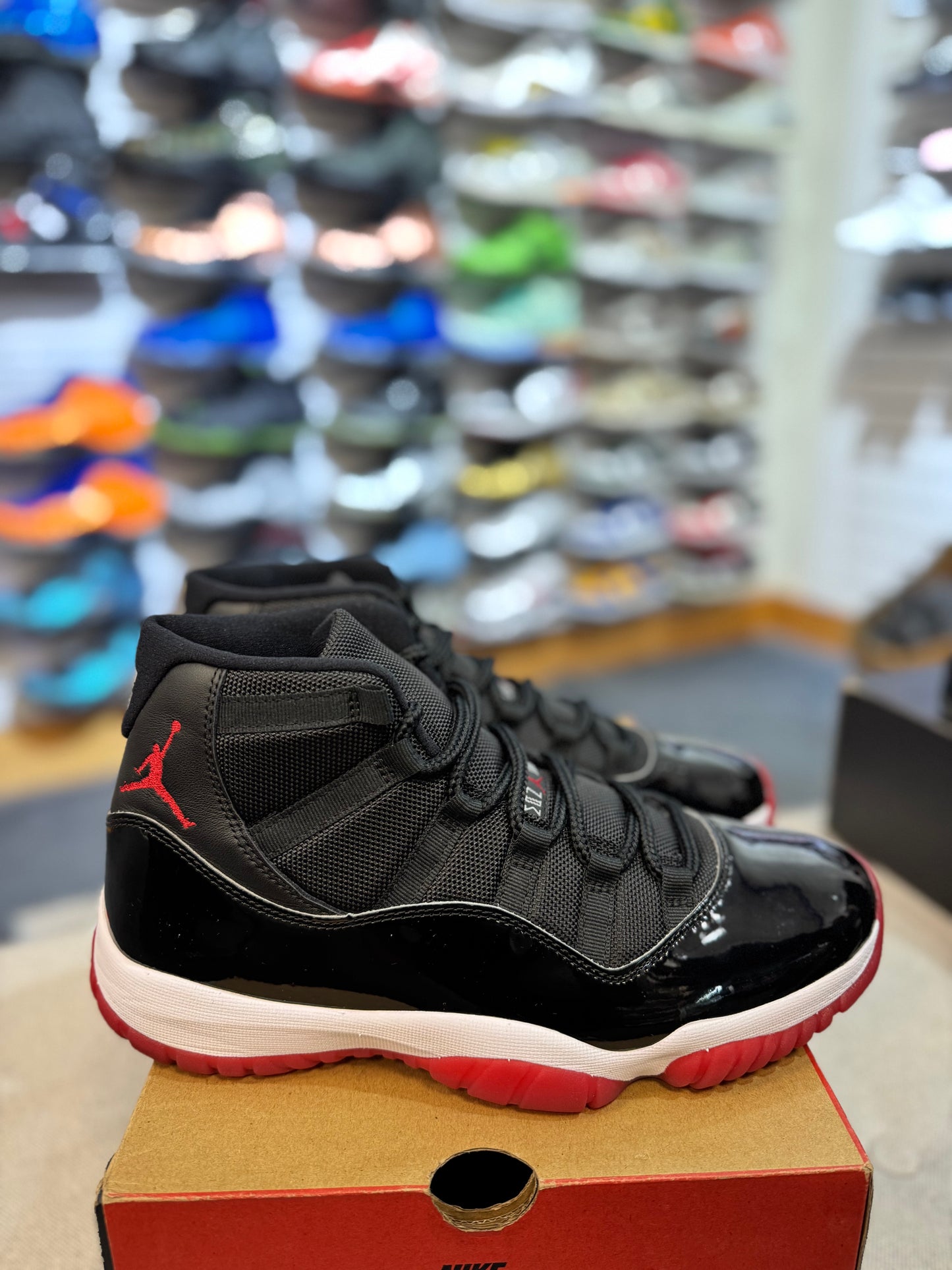 *USED* Jordan 11 Retro Playoffs Bred (2019)