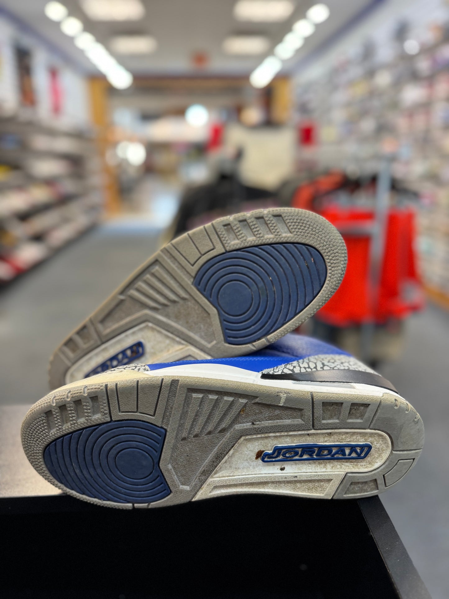 *USED* Jordan 3 Retro Varsity Royal Cement