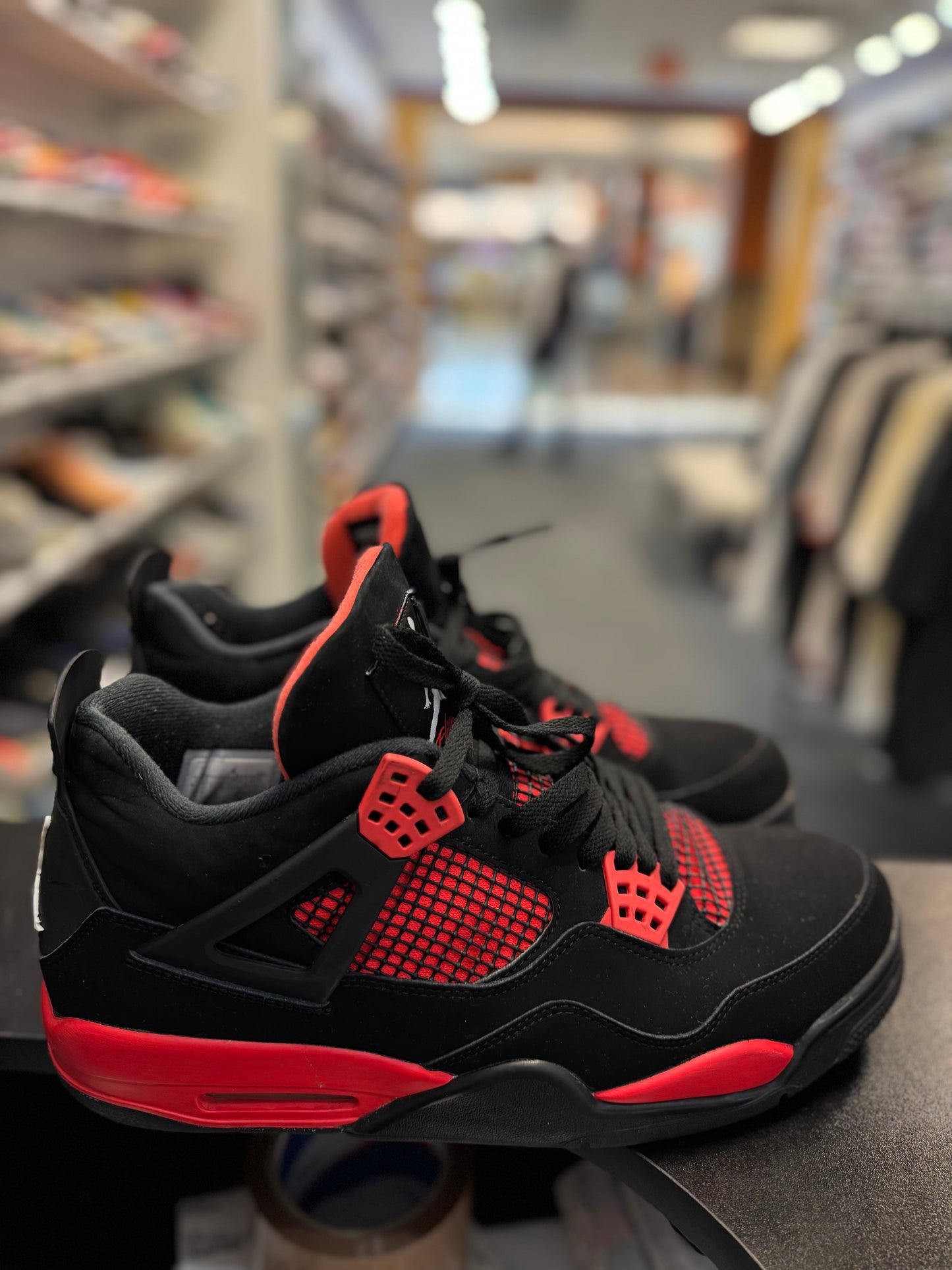 *USED* Jordan 4 Retro Red Thunder