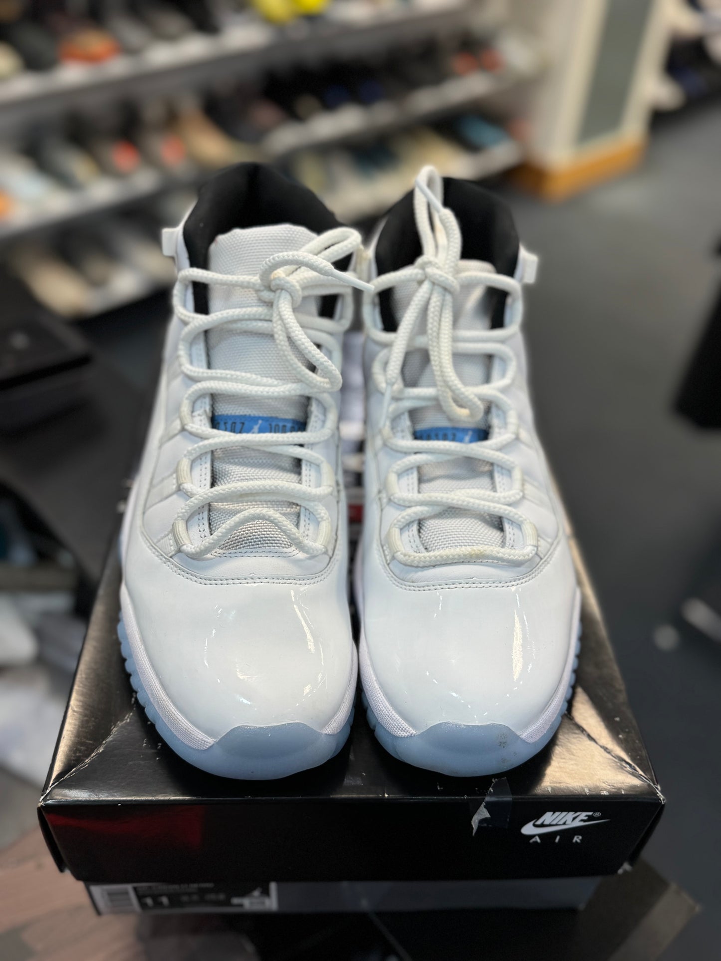 *USED* Jordan 11 Retro Legend Blue (2024)