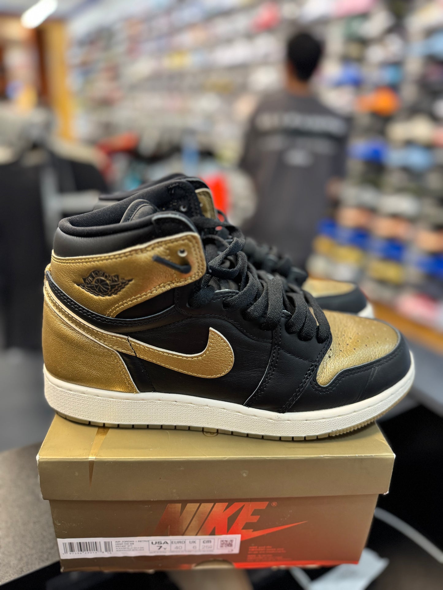 *USED* Jordan 1 Retro High OG Black Metallic Gold (GS)