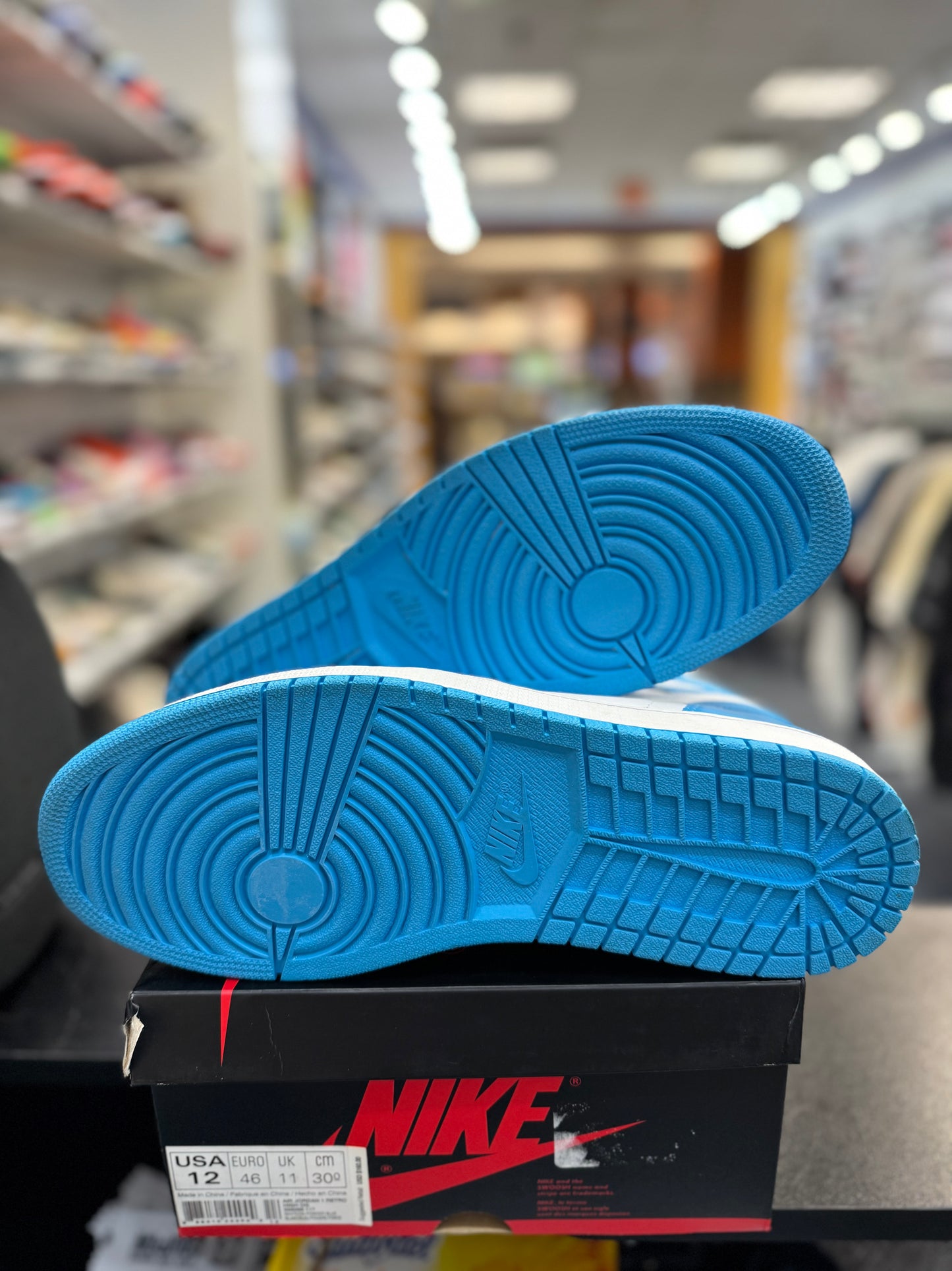*USED* Jordan 1 Retro High OG UNC