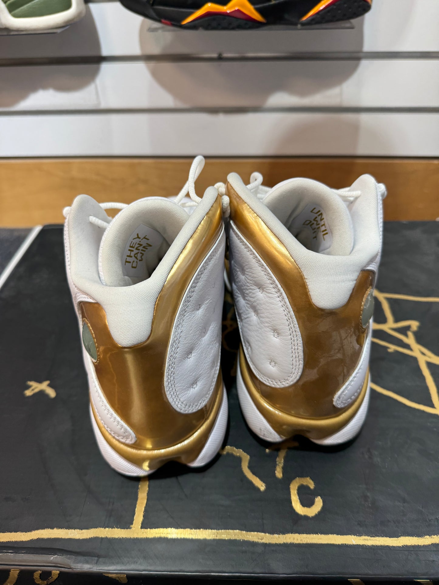 *USED* Jordan Defining Moments Pack Last Shot