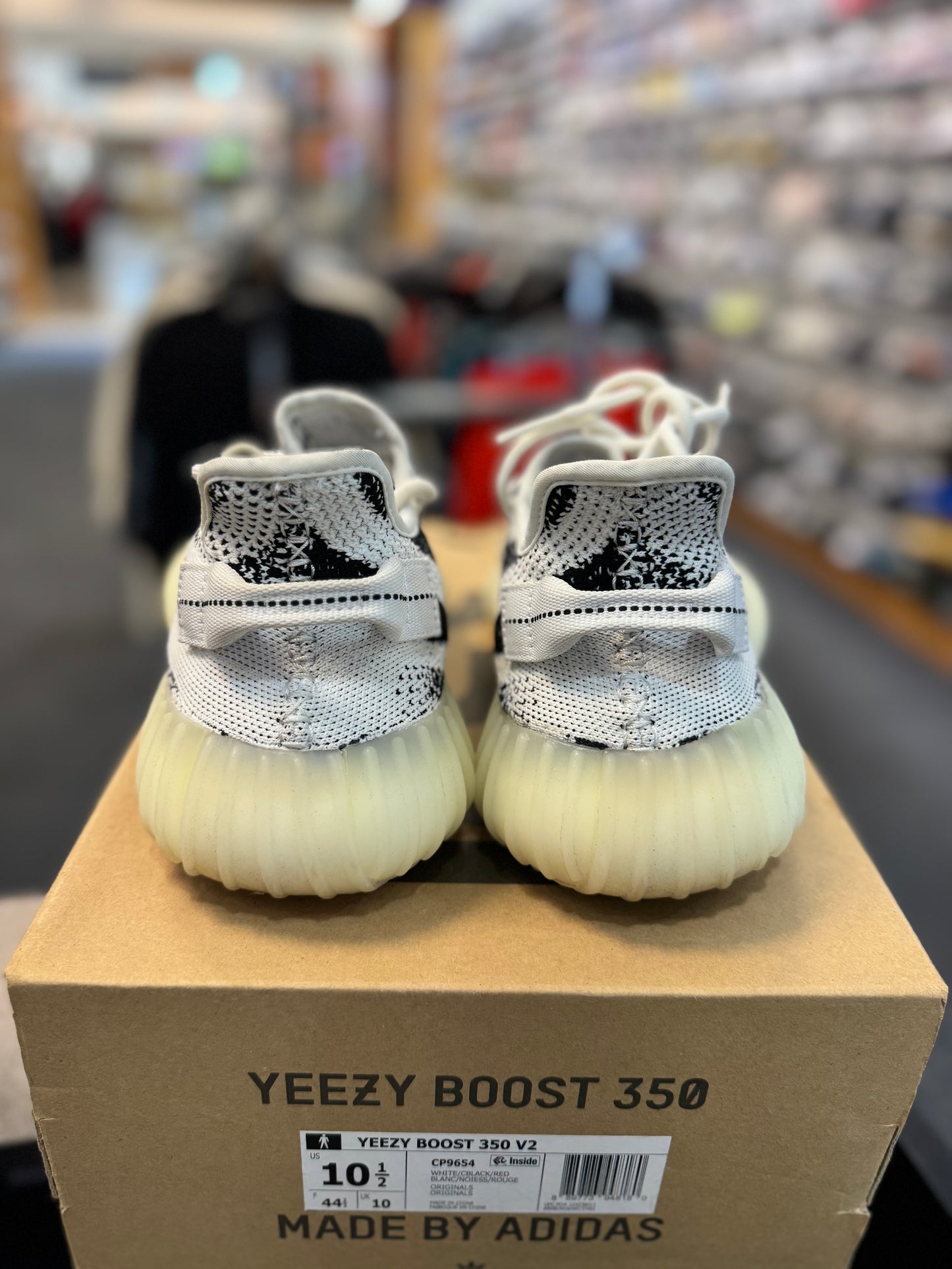 *USED* adidas Yeezy Boost 350 V2