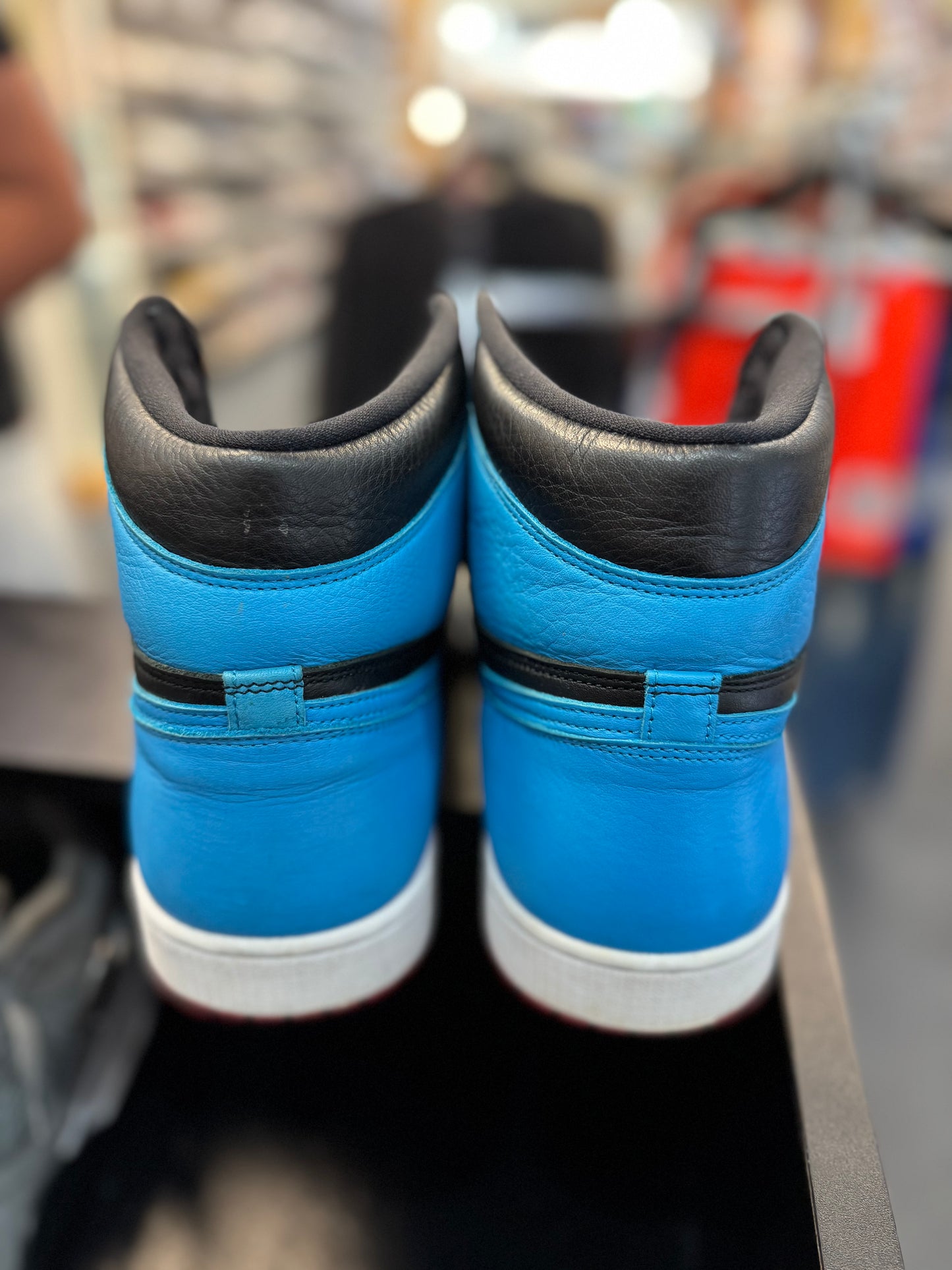 *USED* Jordan 1 Retro High NC to Chi