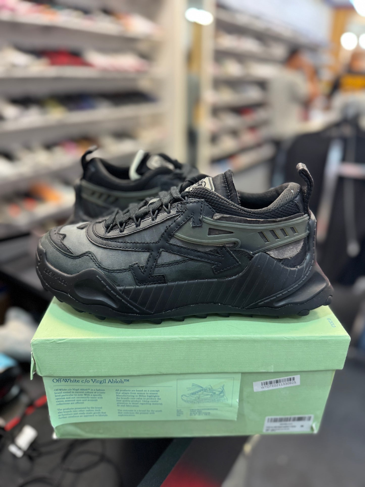 *USED* OFF-WHITE Odsy-1000 Black SS22