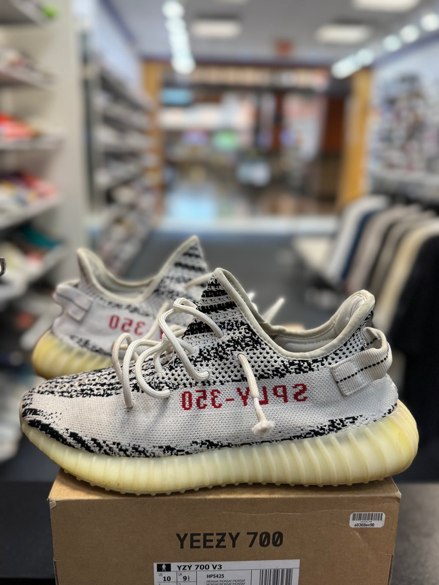 *USED* adidas Yeezy Boost 350 V2 Zebra