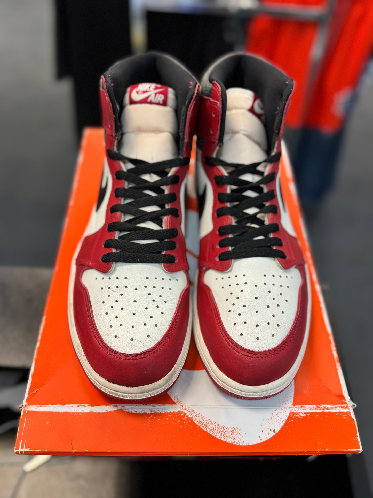 *USED* Jordan 1 Retro High OG Chicago Lost and Found