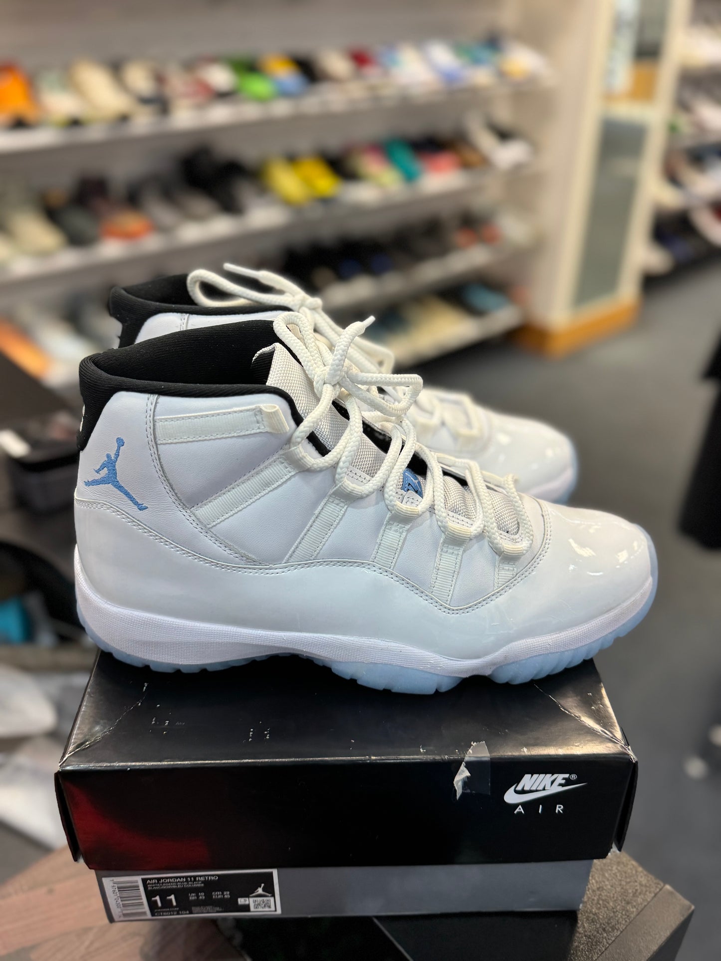 *USED* Jordan 11 Retro Legend Blue (2024)