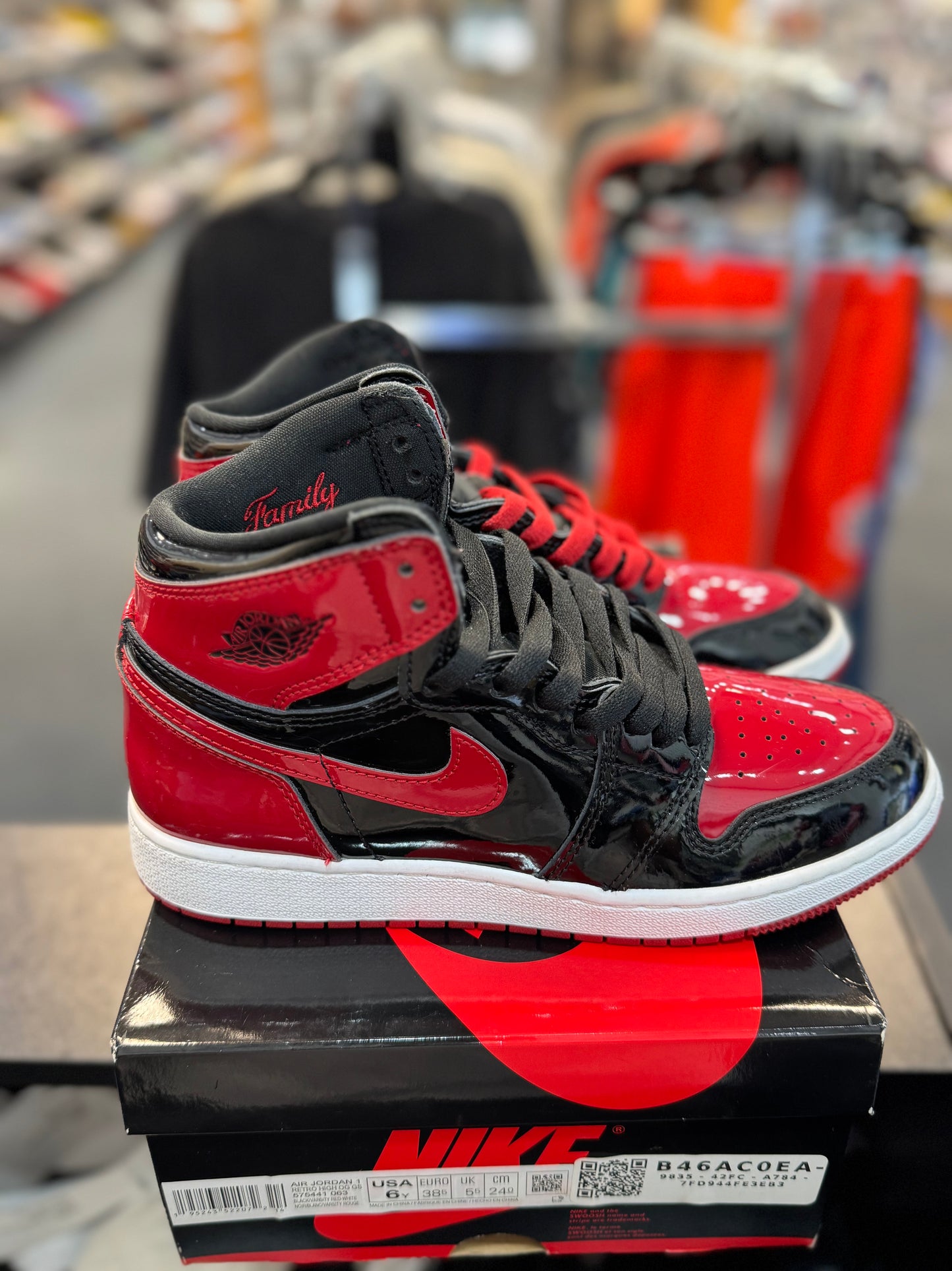 *USED* Jordan 1 Retro High OG Patent Bred (GS)