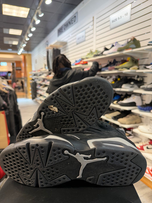 *USED* Jordan 6 Retro Cap and Gown