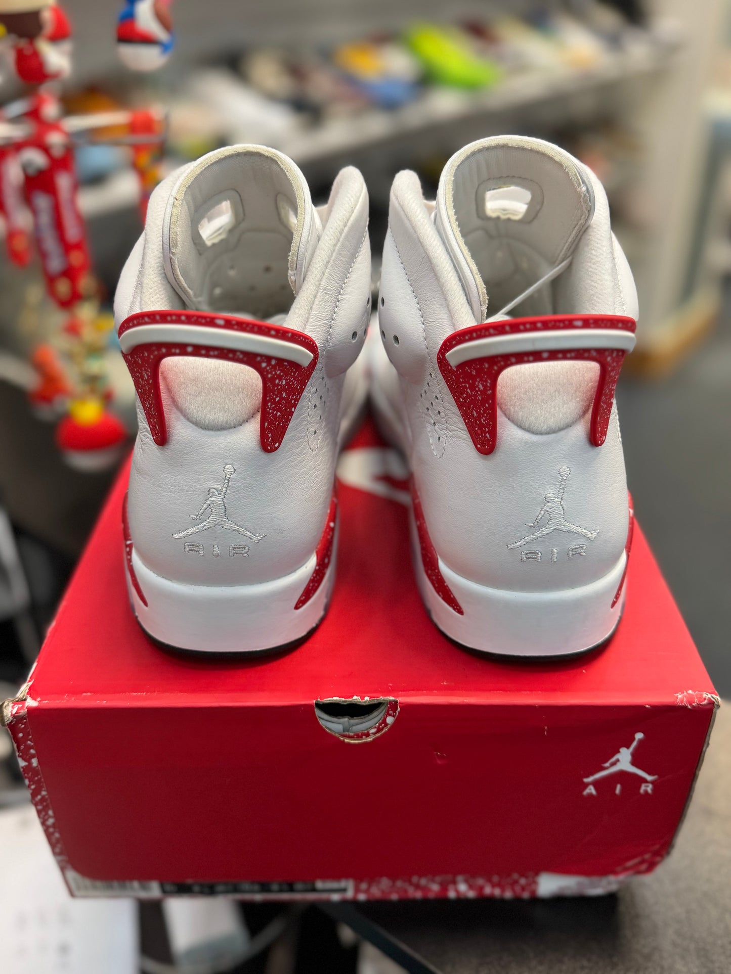 *USED* Jordan 6 Retro Red Oreo