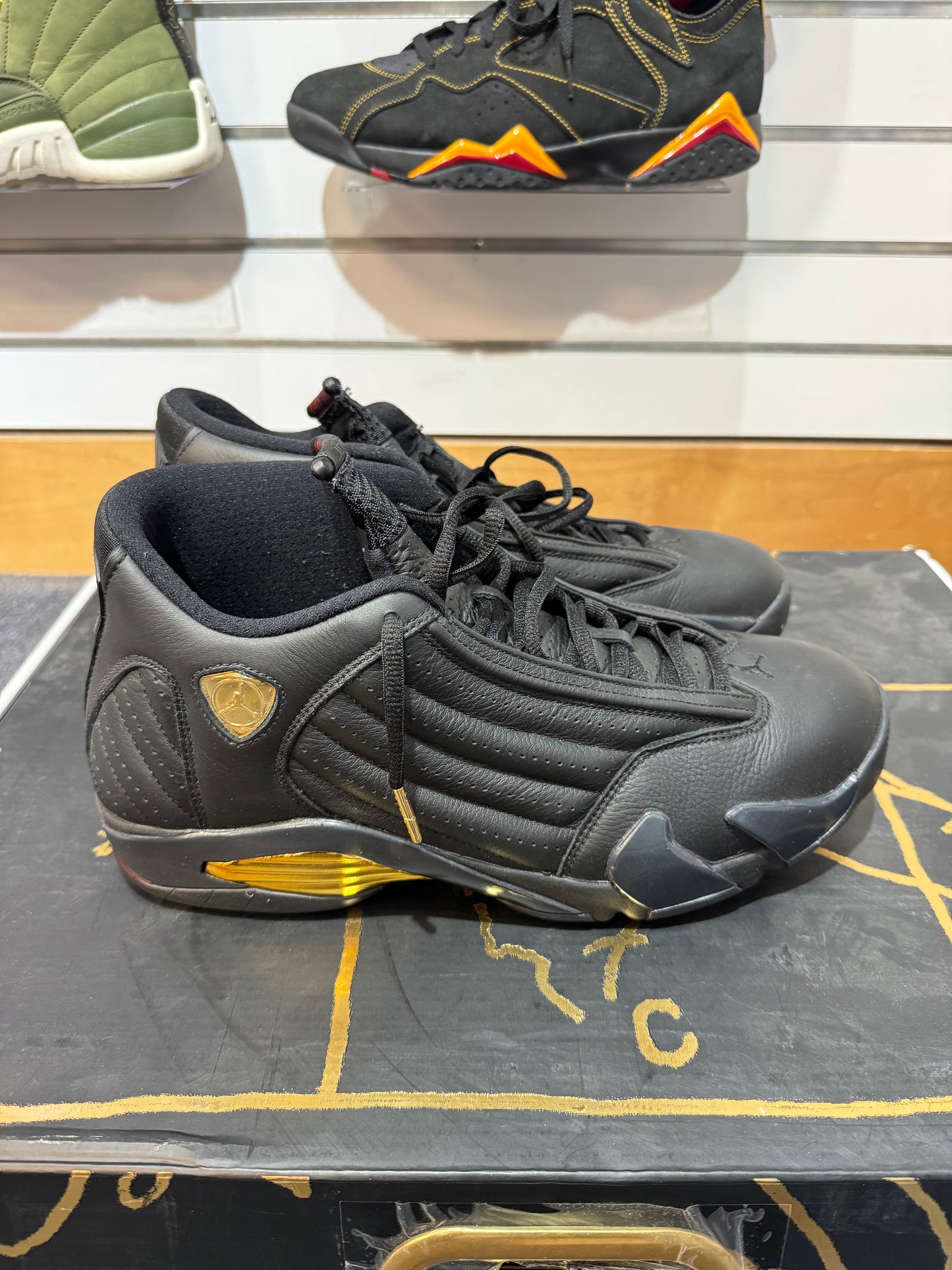 *USED* Jordan Defining Moments Pack Last Shot