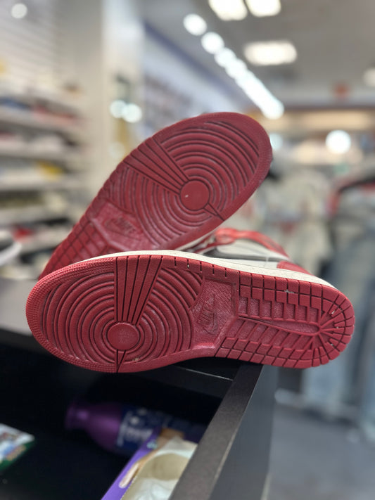 *USED* Jordan 1 Retro High OG Chicago Lost & Found