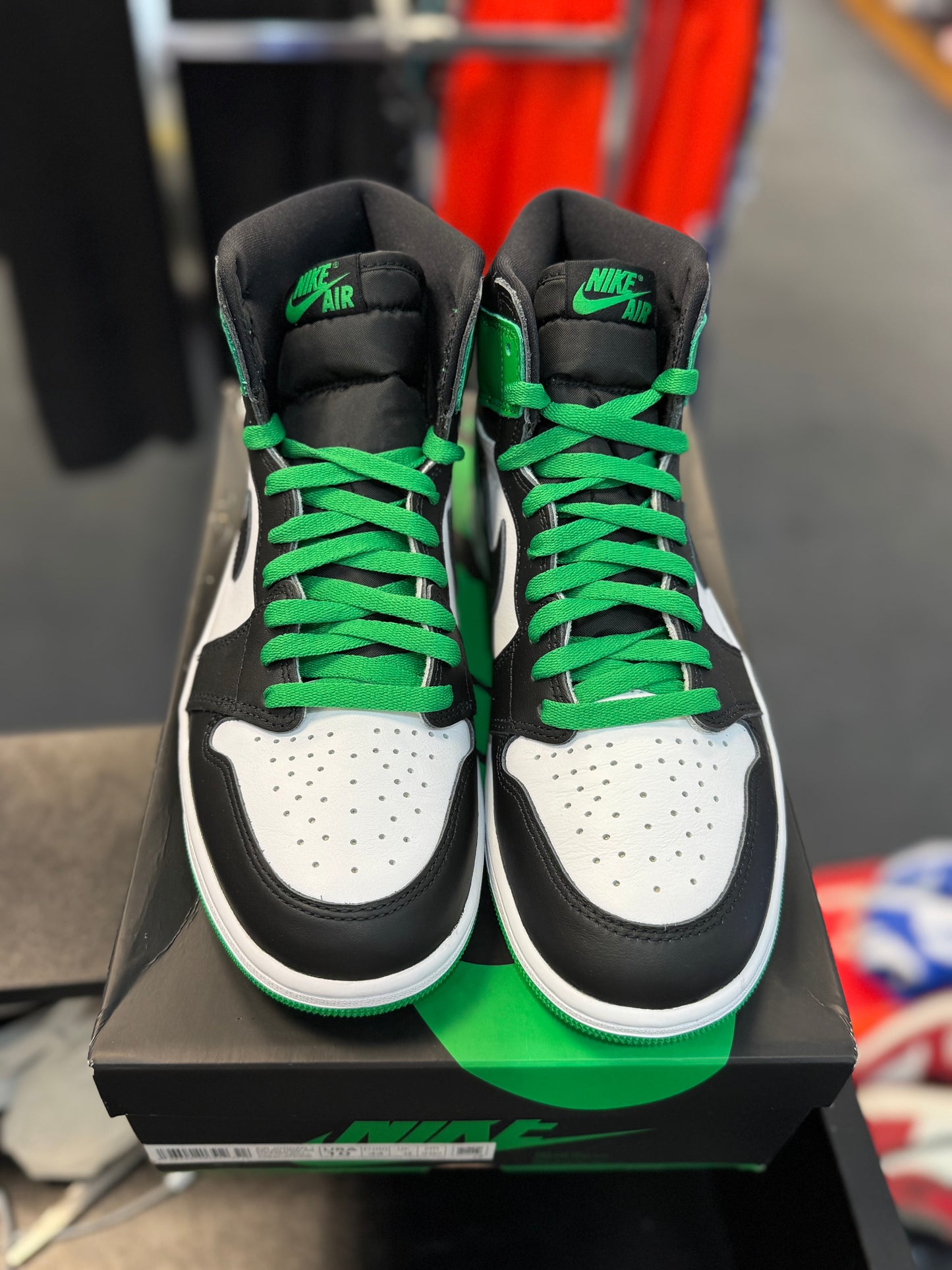 *USED* Jordan 1 Retro High OG Lucky Green