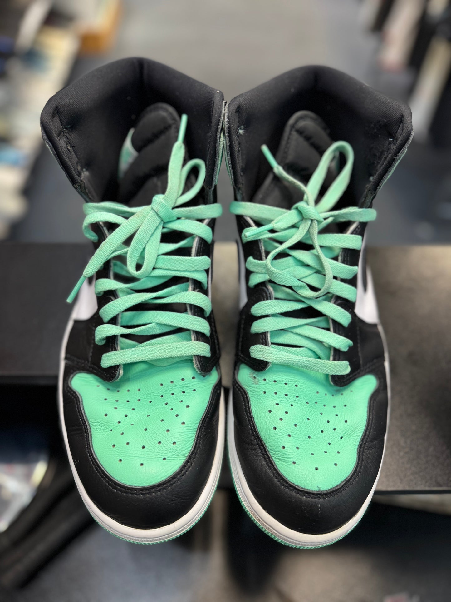 *USED* Jordan 1 Retro High OG Green Glow