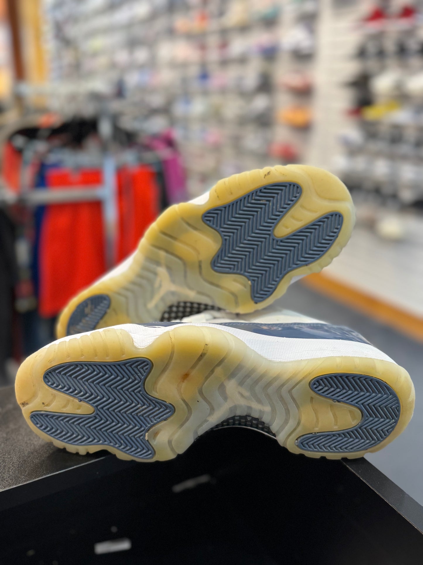 *USED* Jordan 11 Retro Diffused Blue