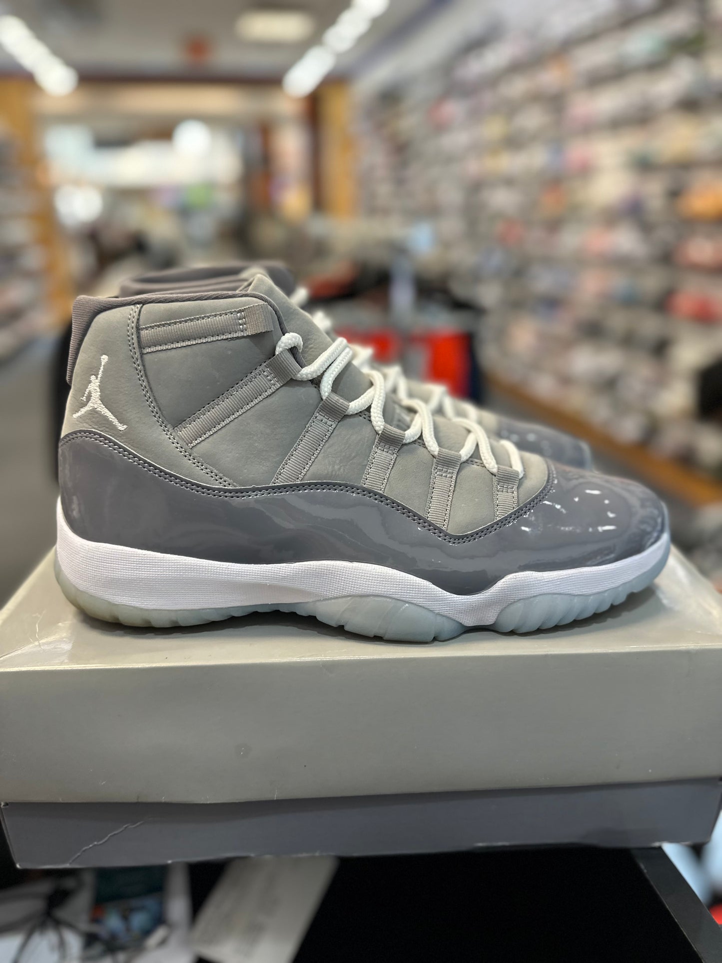 *USED* Jordan 11 Retro Cool Grey (2021)