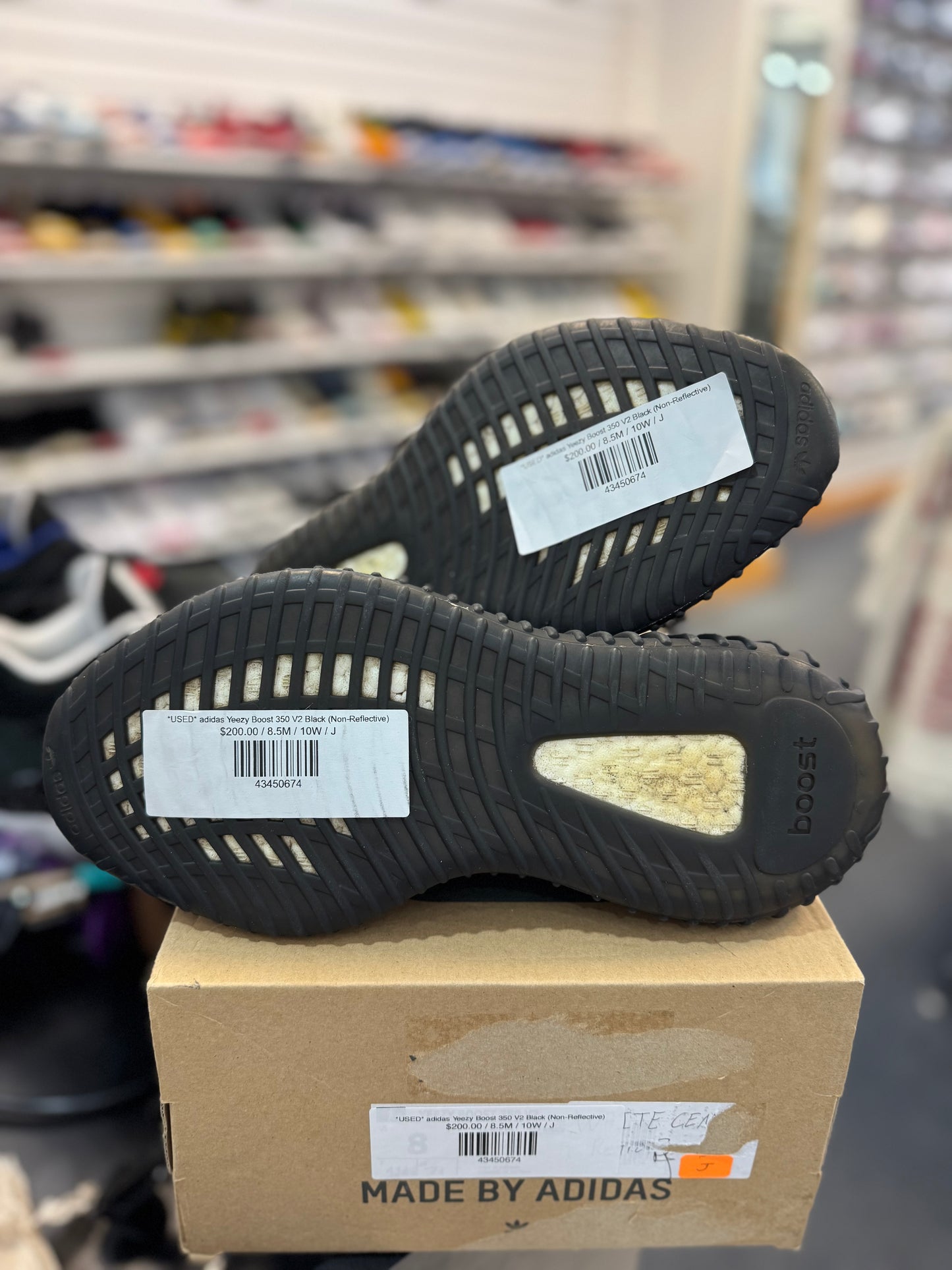 *USED* adidas Yeezy Boost 350 V2 Black (Non-Reflective)