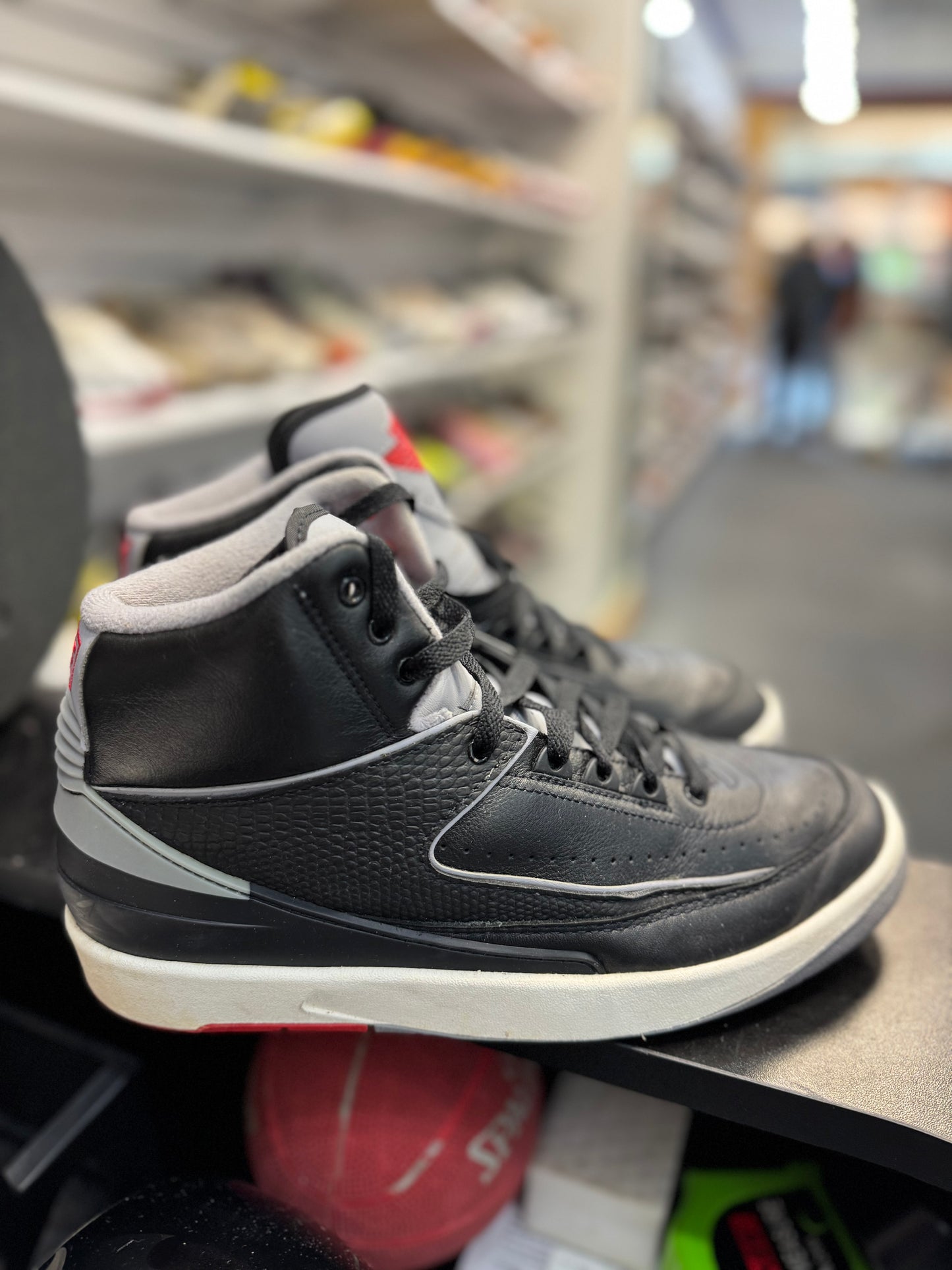 *USED* Jordan 2 Retro Black Cement