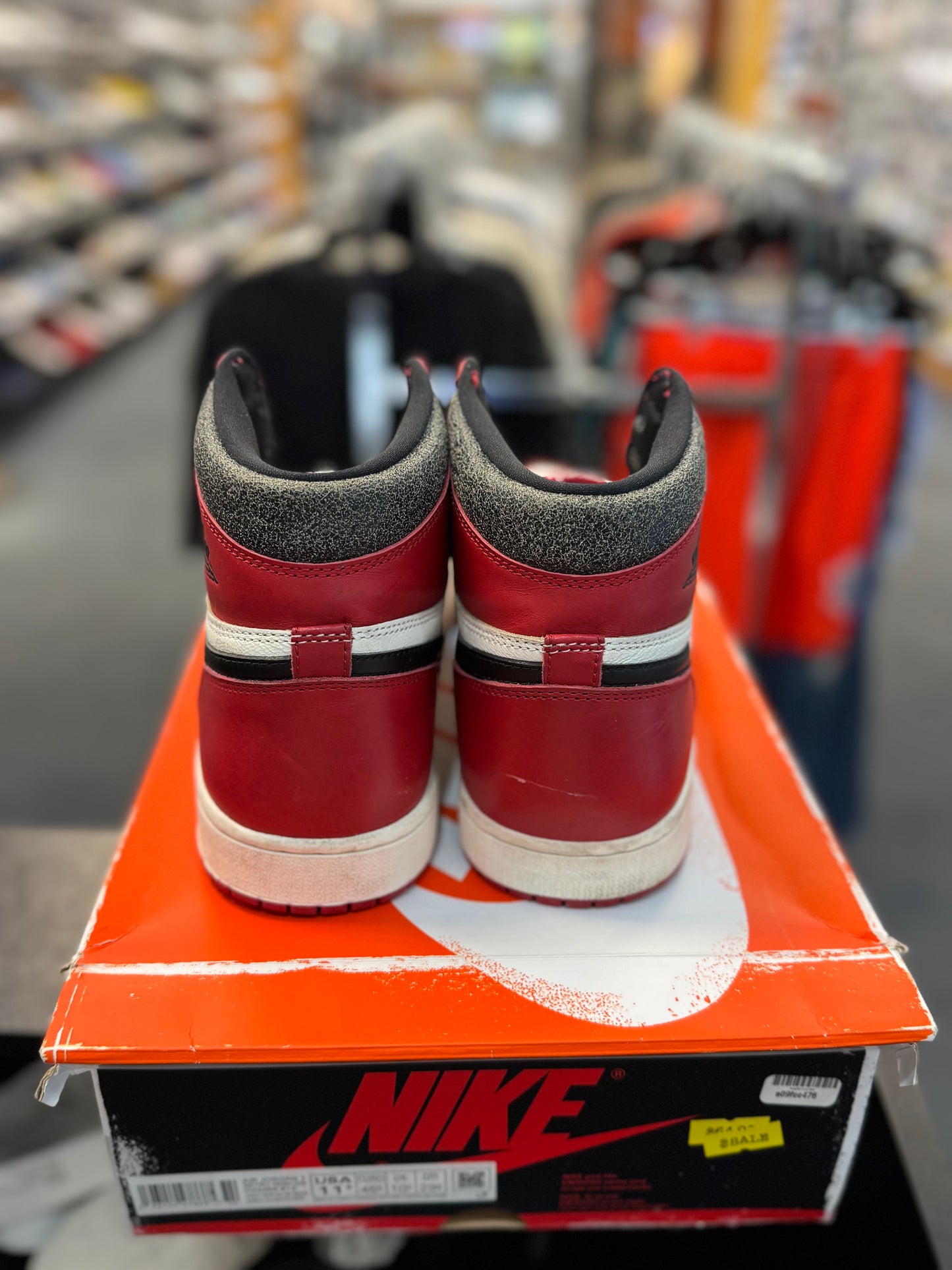 *USED* Jordan 1 Retro High OG Chicago Lost and Found