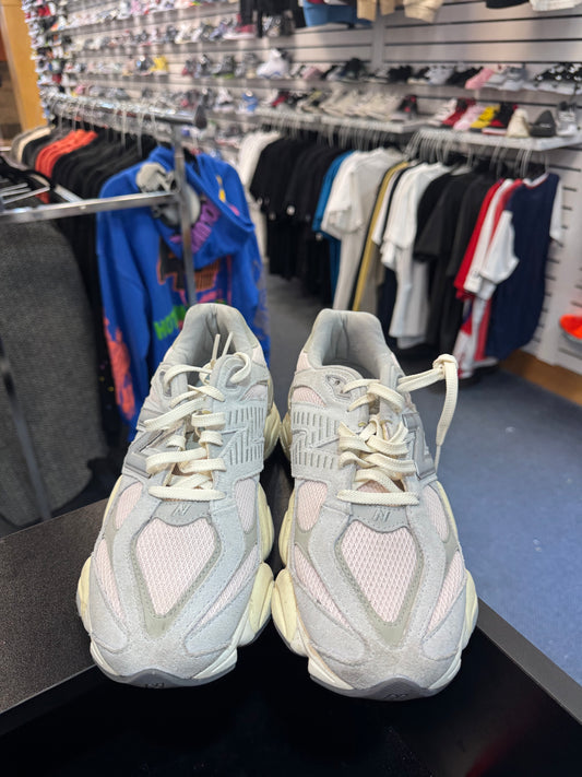 *USED* New Balance 9060 Granite Pink