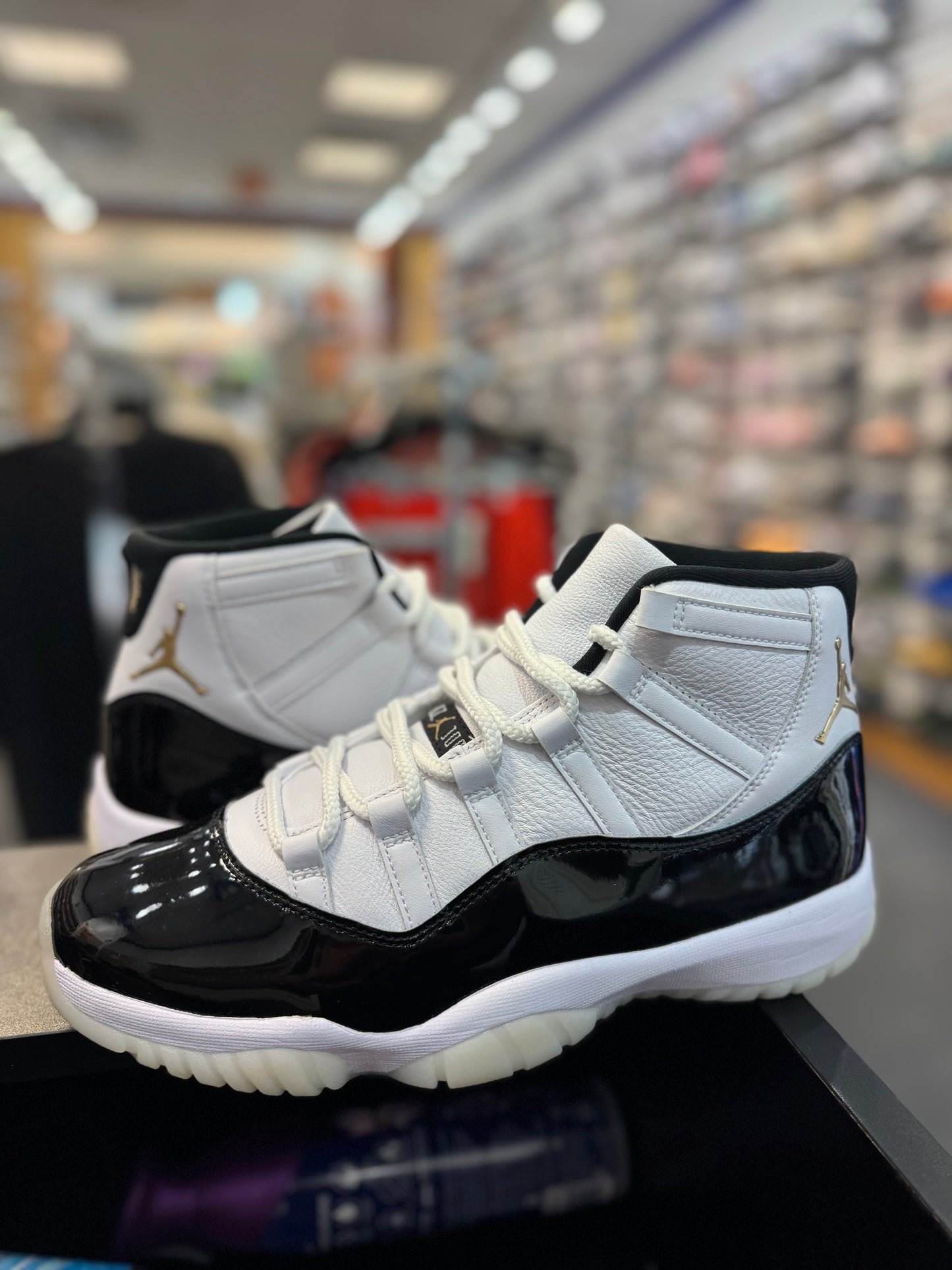 *USED* Jordan 11 Retro DMP Gratitude (2023)