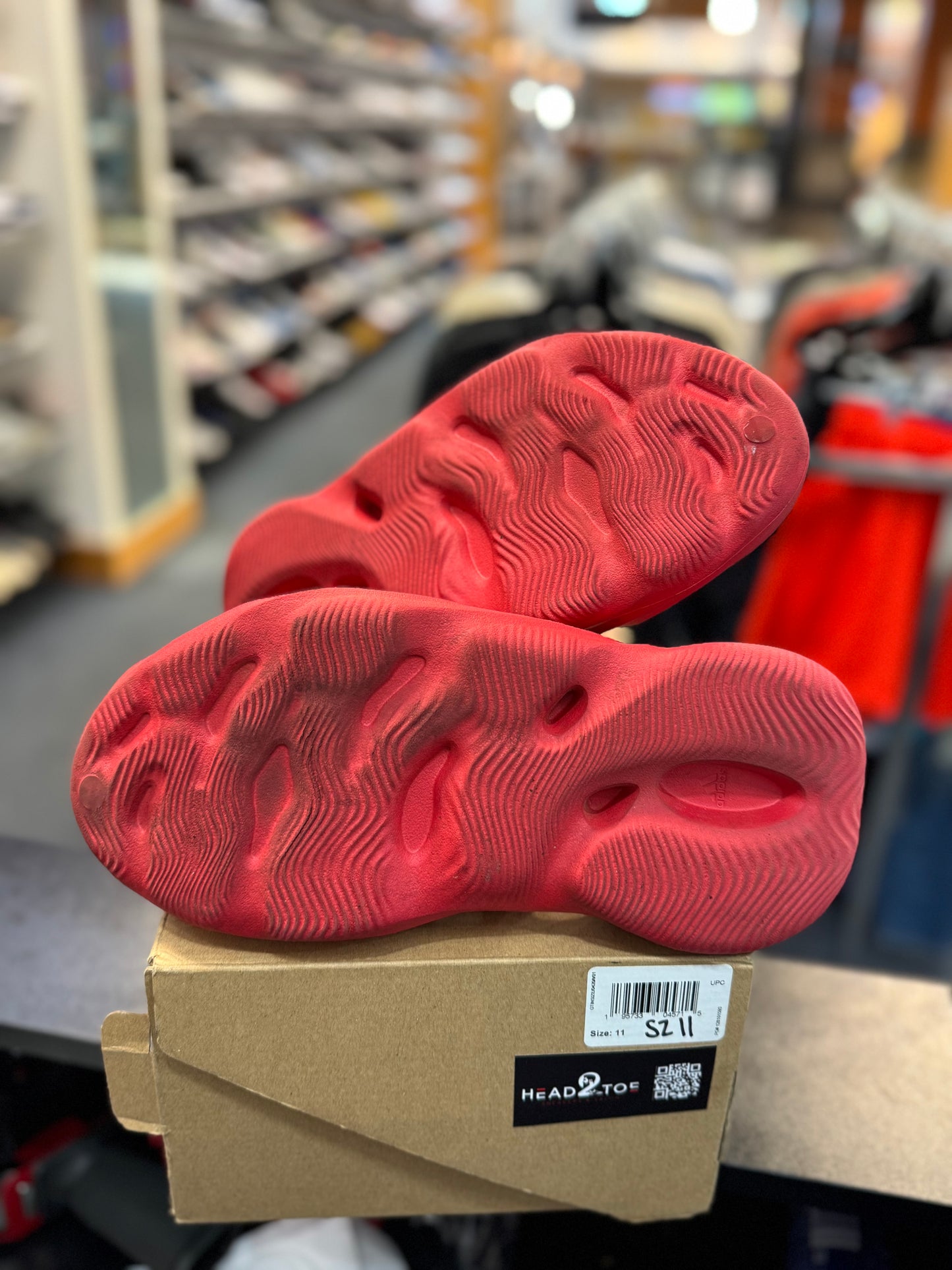 *USED* adidas Yeezy Foam RNNR Vermillion