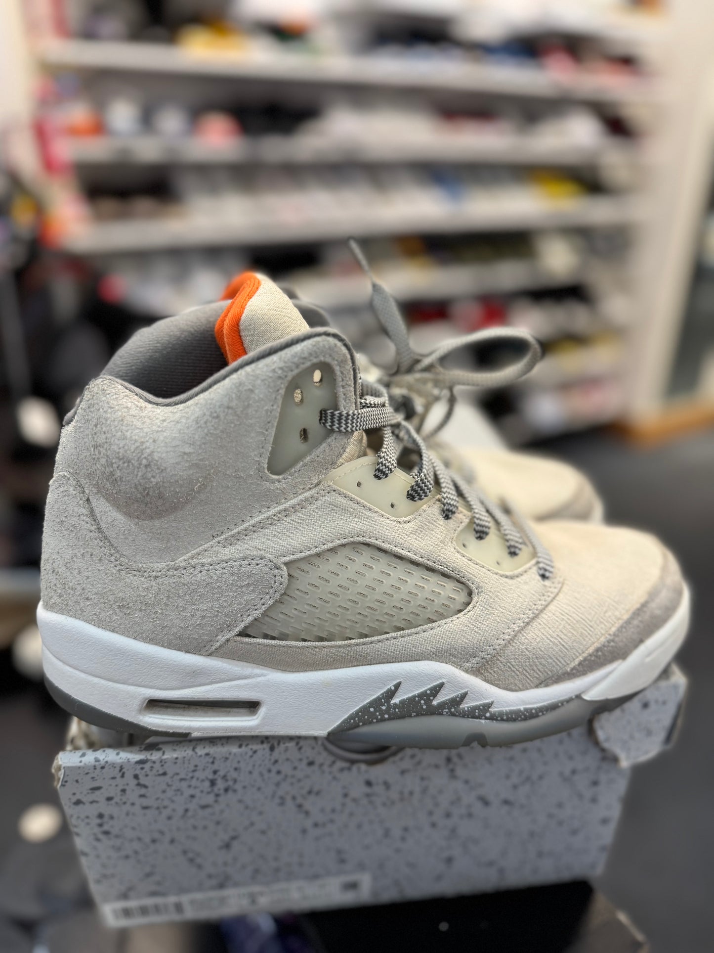 *USED* Jordan 5 Retro SE Craft Light Orewood Brown