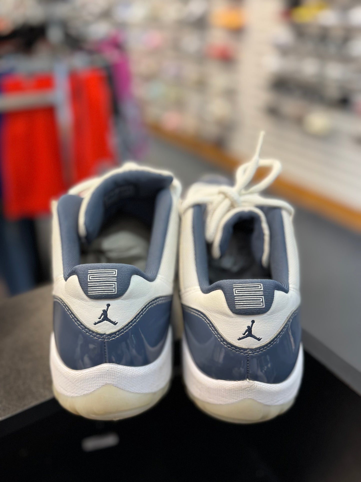 *USED* Jordan 11 Retro Diffused Blue