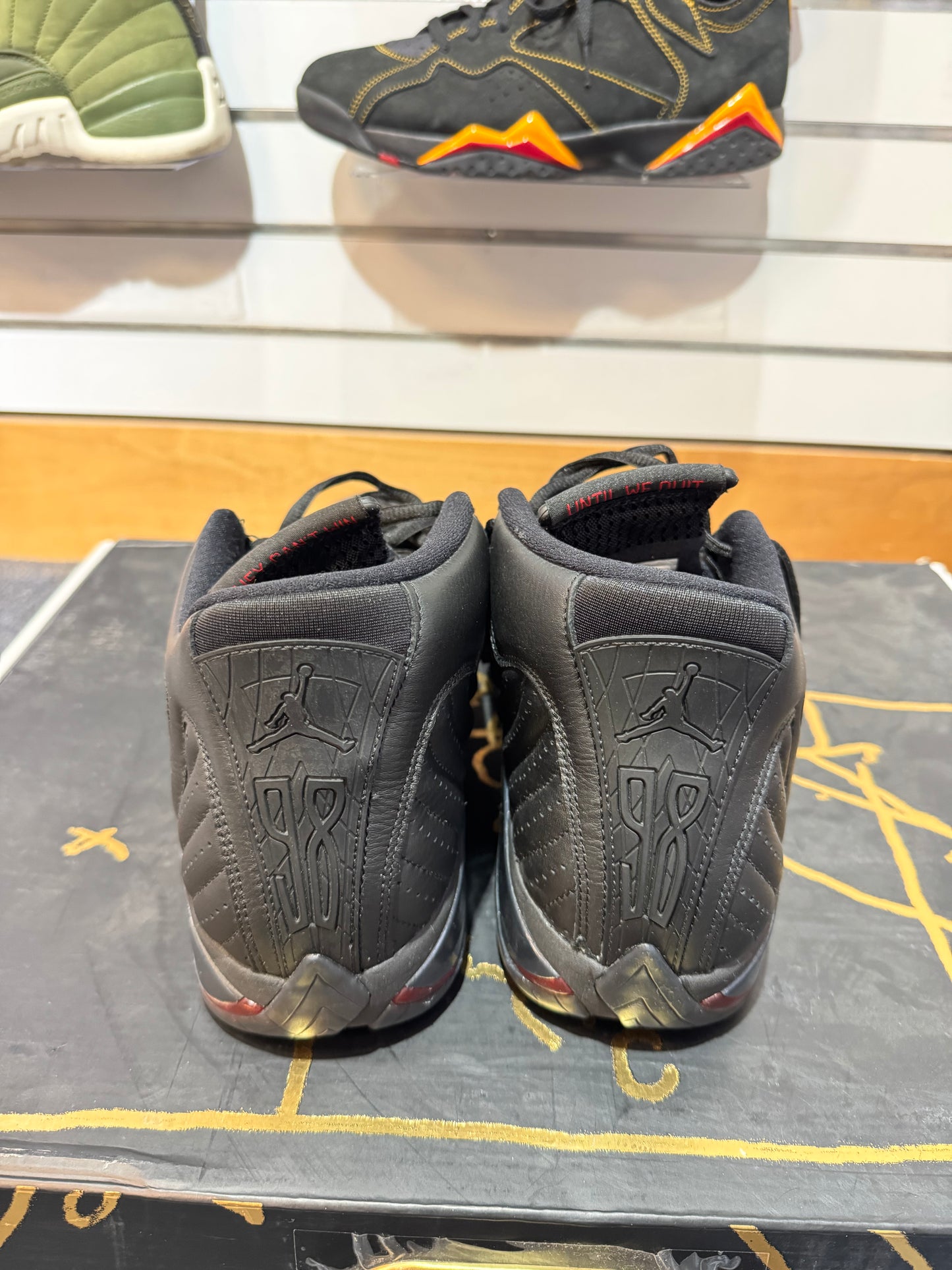 *USED* Jordan Defining Moments Pack Last Shot