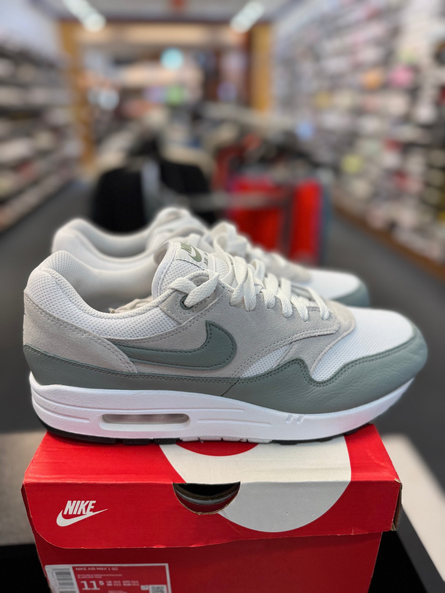 *USED* Nike Air Max 1 White Mica Green